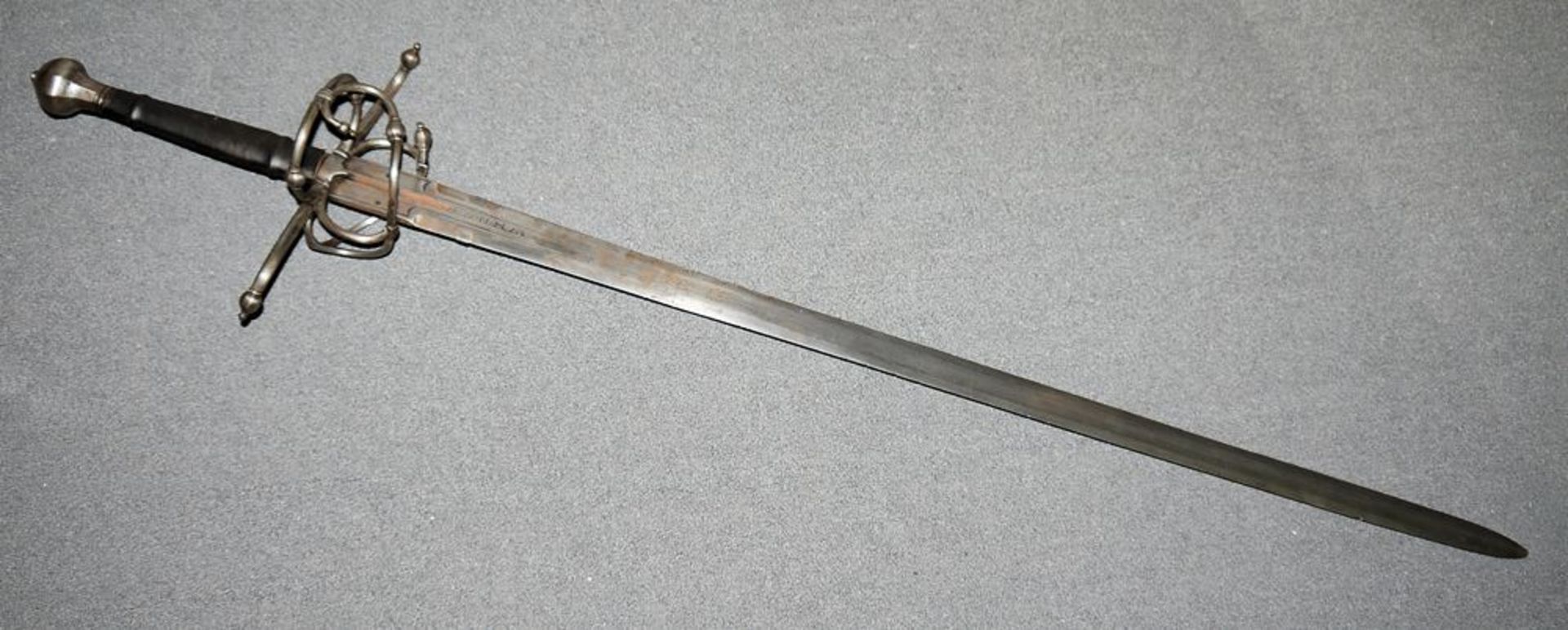 Qualitätvolles Beidhänder-Schwert des Historismus, wohl 18./19. Jh. - Image 2 of 5
