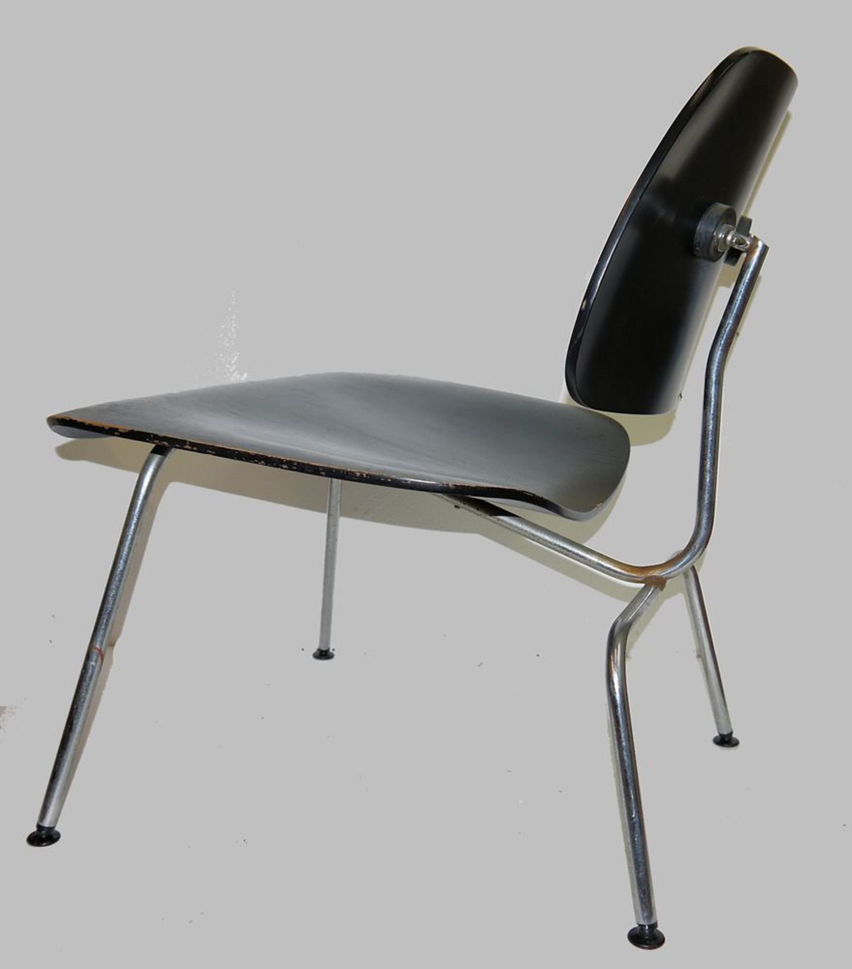 Charles Eames, zwei Stühle der "Plywood Group", Modell DCM für Herman Miller Collection, USA um 195 - Bild 3 aus 3