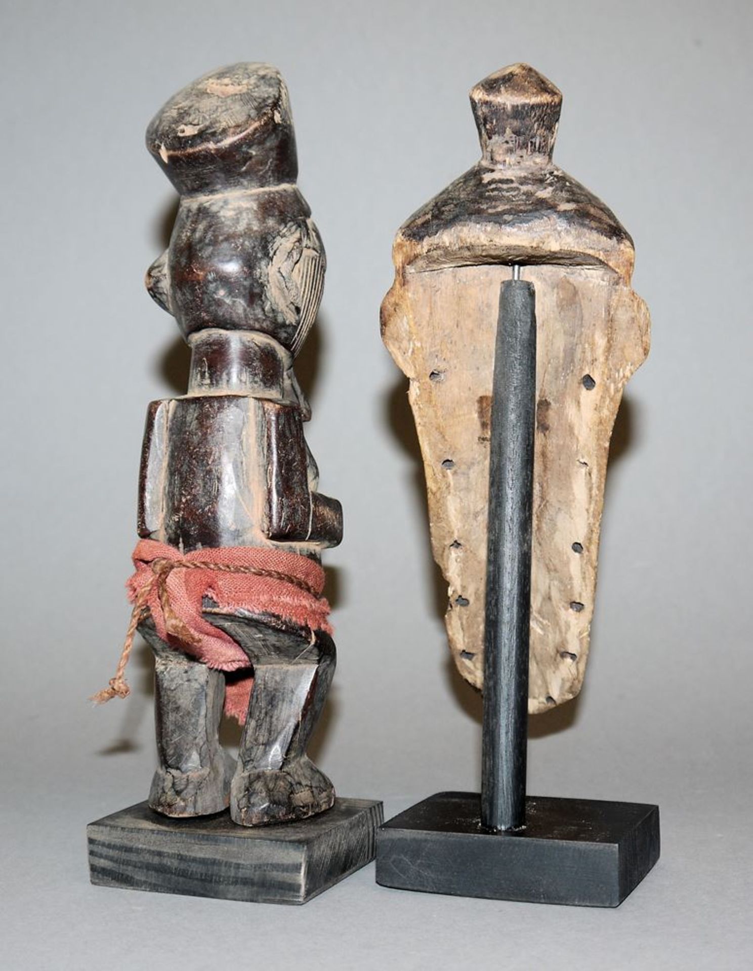 Miniaturmaske "Mbuya" der Pende Kasai und Schutzfigur der Teke, Kongo - Bild 2 aus 2