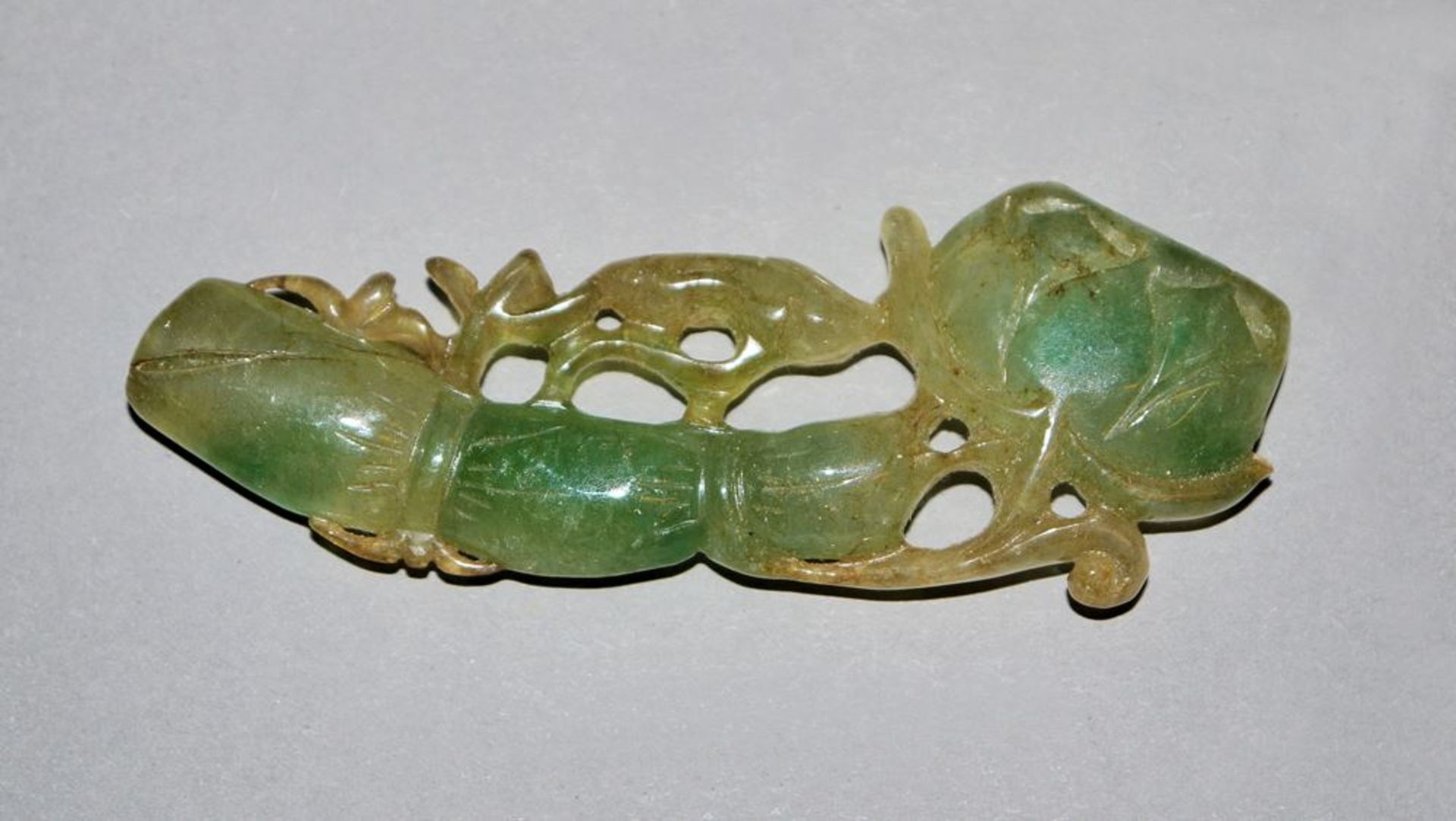 Glücksbringende Lotuswurzel, chinesisches Jade-Zierstück - Image 2 of 2