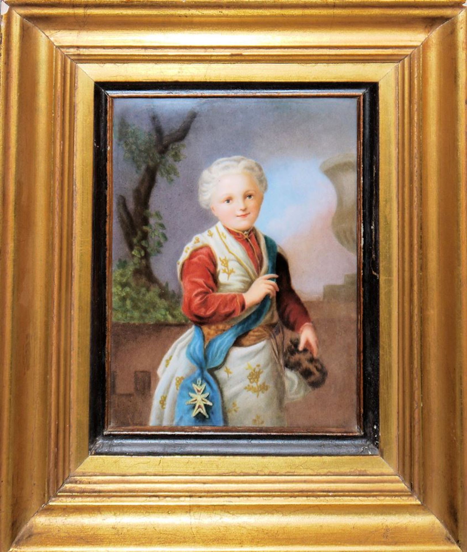 Bildnis eines französischen Infanten der Rokokozeit, Porzellanbildplatte, 19. Jh., gerahmt