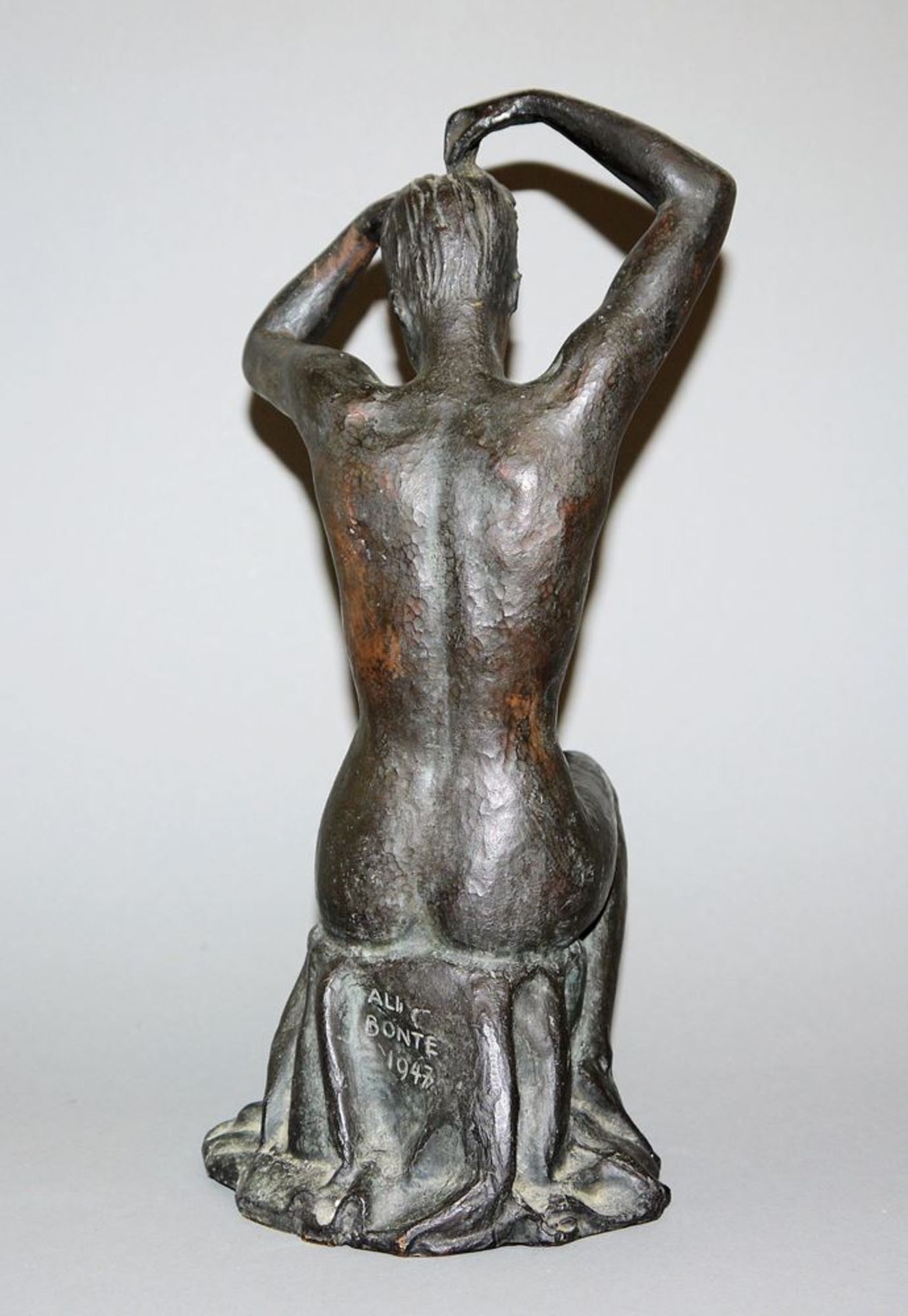 Ali Bonte, weiblicher Akt, Bronzeplastik von 1947 - Bild 2 aus 3