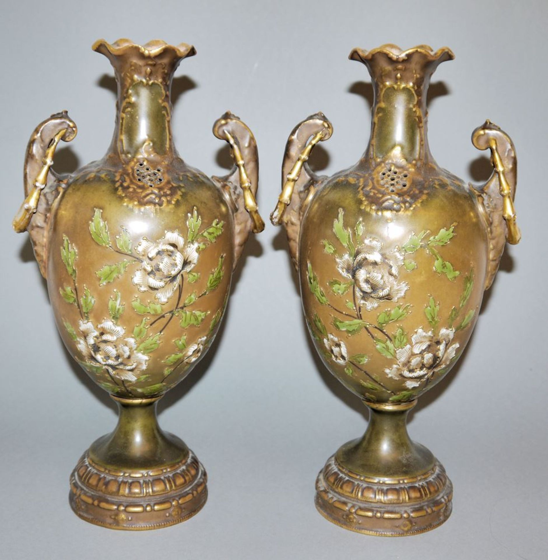 Paar Porzellan-Amphoren-Vasen, Wahliss, Wien / Turn-Teplitz um 1900