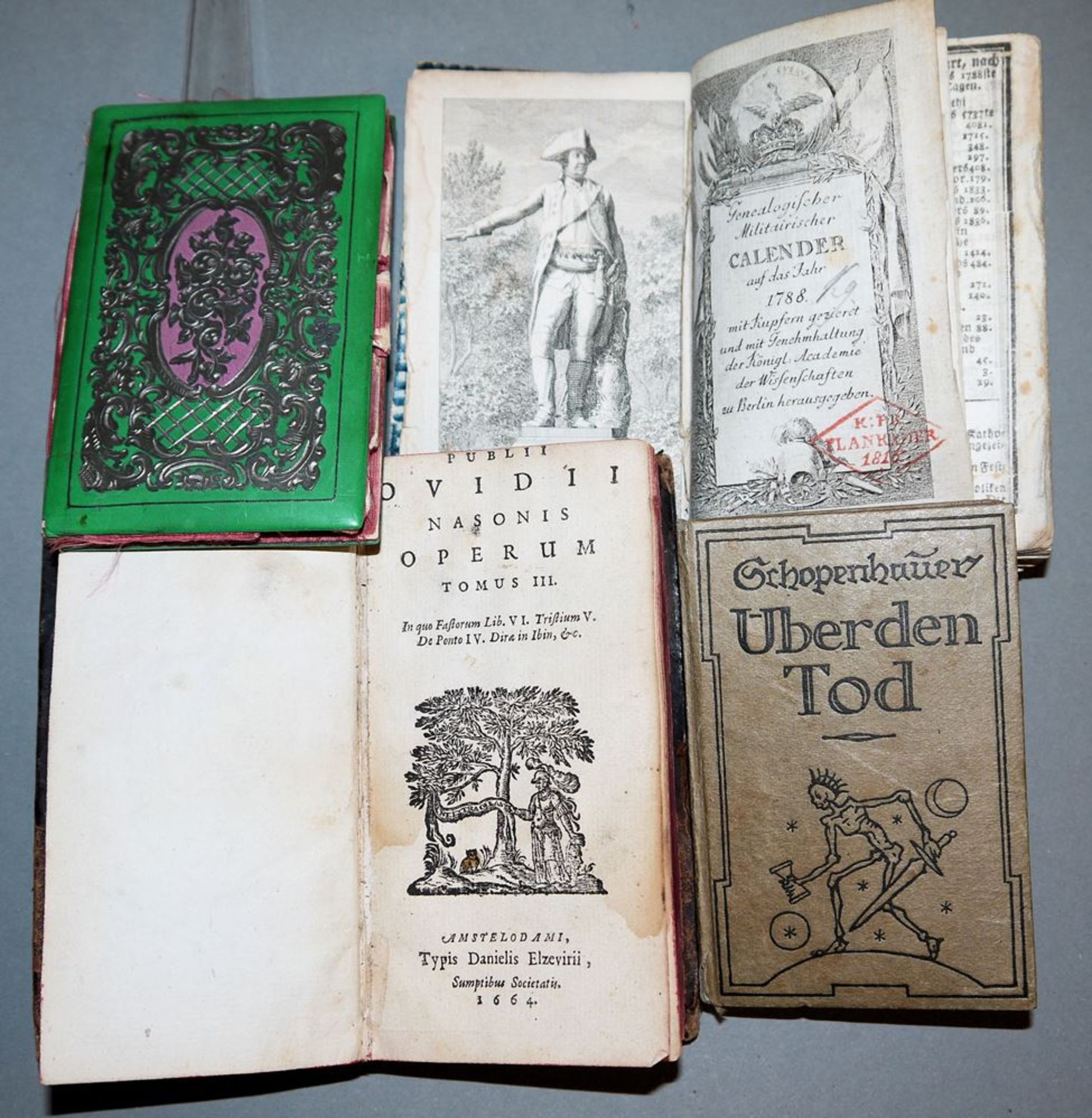 Vier kleine antiquarische Pretiosen: Notizbüchlein, genealogischer Kalender 1788 & 2 Taschenbücher
