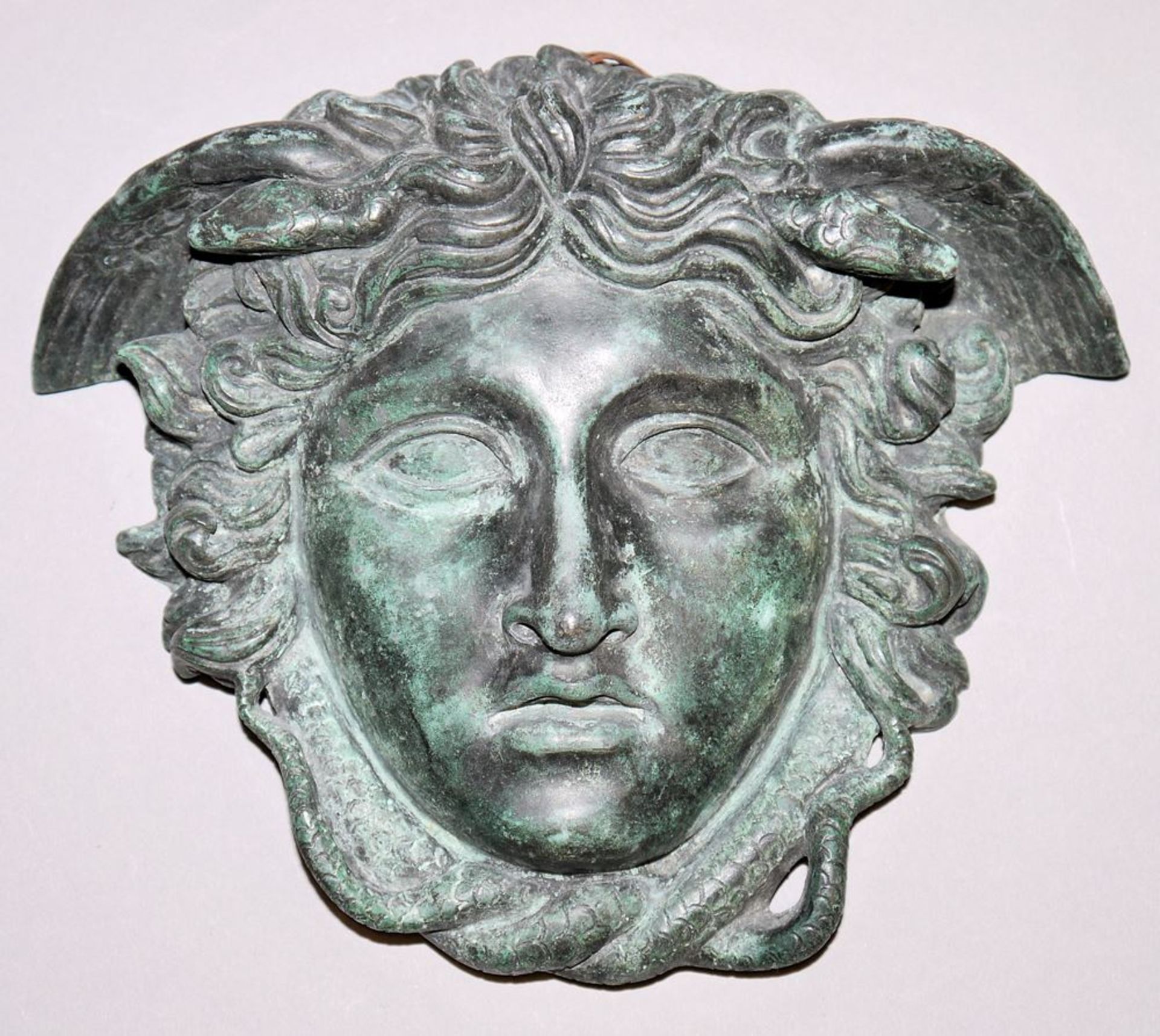 Haupt der Medusa, Bronzerelief, nach der römischen Kopie in der Münchener Glyptothek