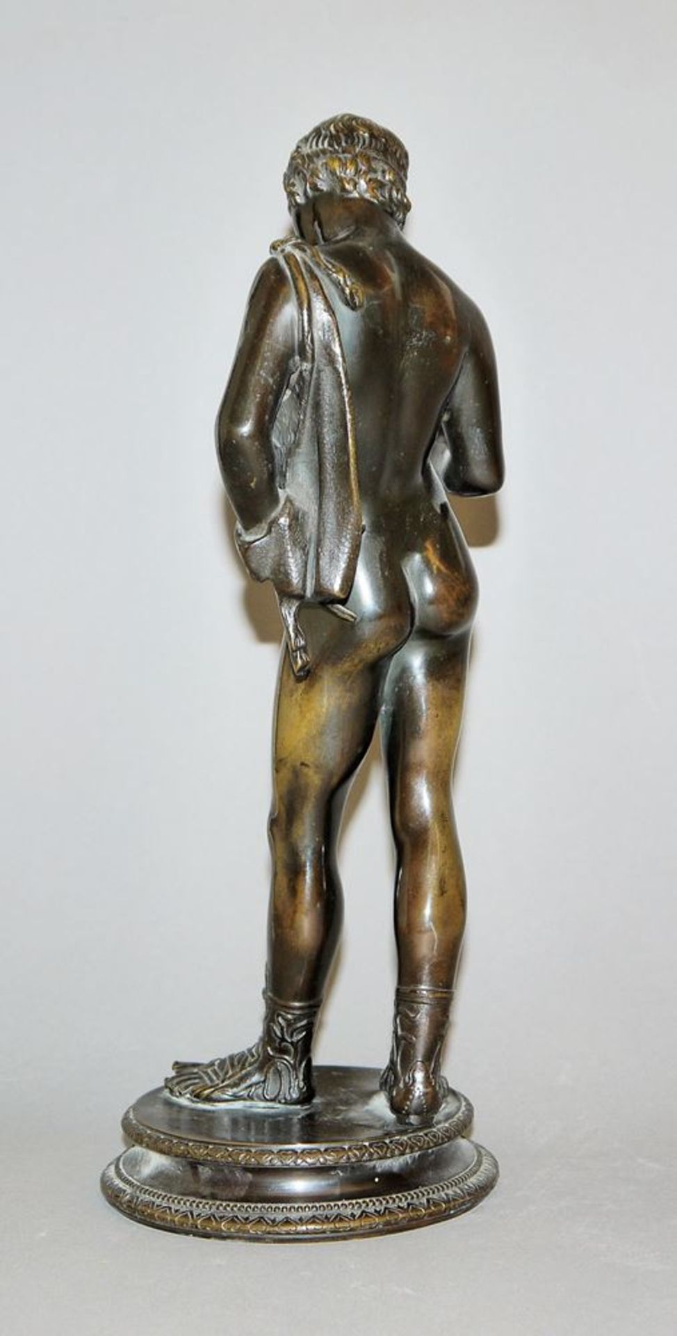 Bronzeplastik des jugendlichen Dionysos, der sog. Narziss von Pompeji, wohl Neapel, 19. Jh. - Image 2 of 2