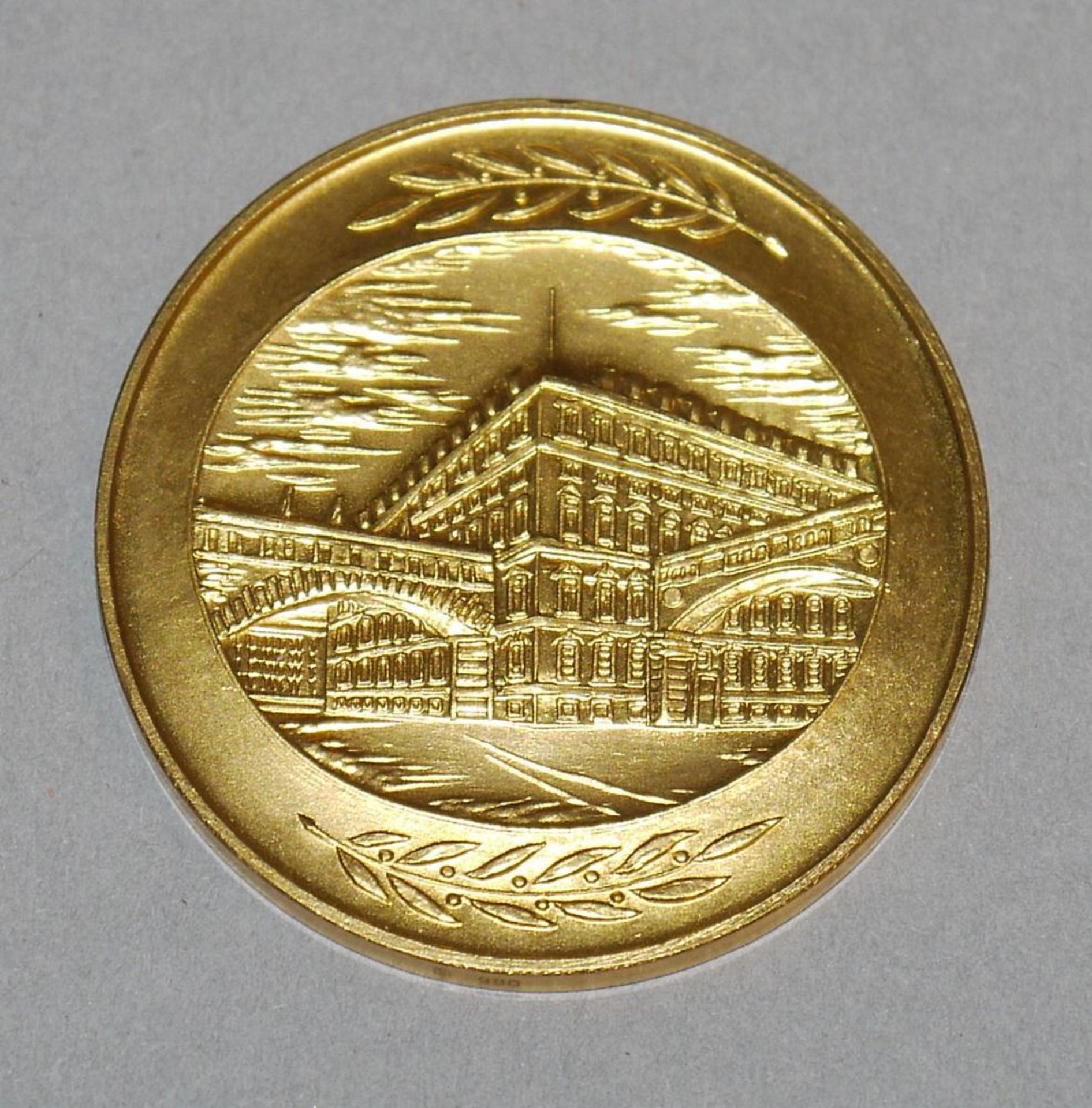 Goldmedaille "Deutsche Bank". 980/000 GG, 50,2 g - Image 2 of 3