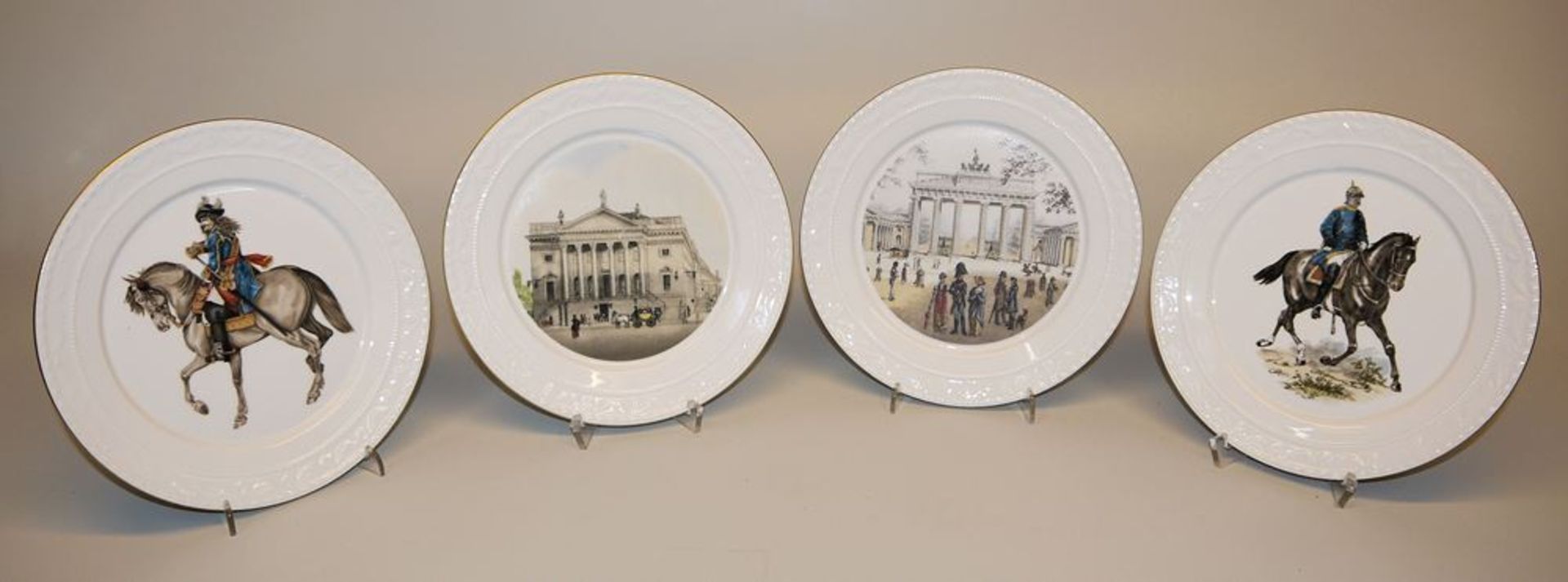 Four portrait porcelain plates Kurland, KPM, with buildings and personalities of Preußens