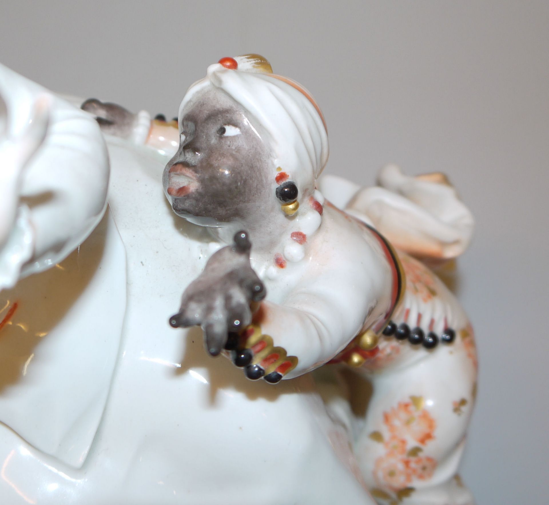 Porcelain group Lady with a Boy Moor, Paul Scheurich for Meißen