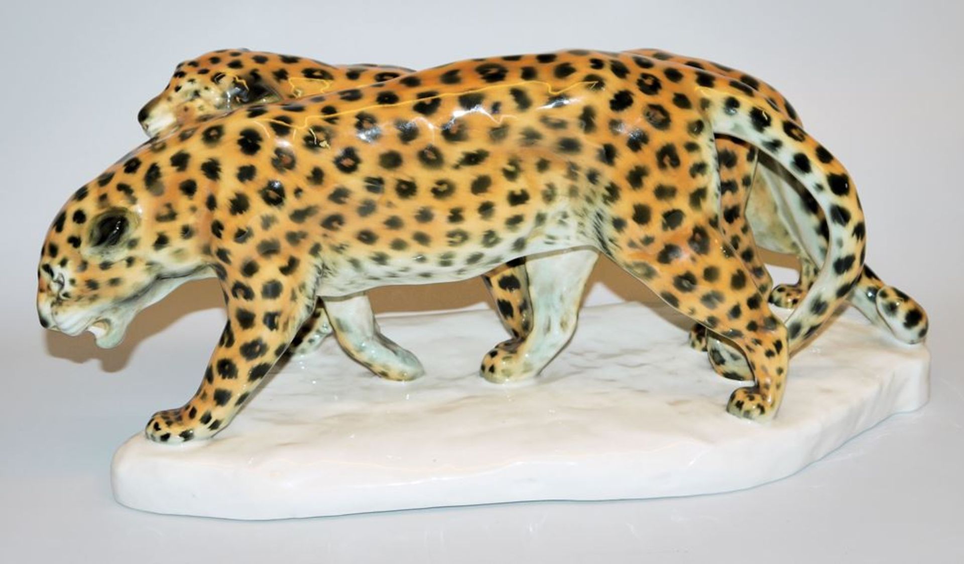 Porcelain group leopard pair, Etha Richter für Schwarzburger Werkstätten, Unterweißbach. 1914