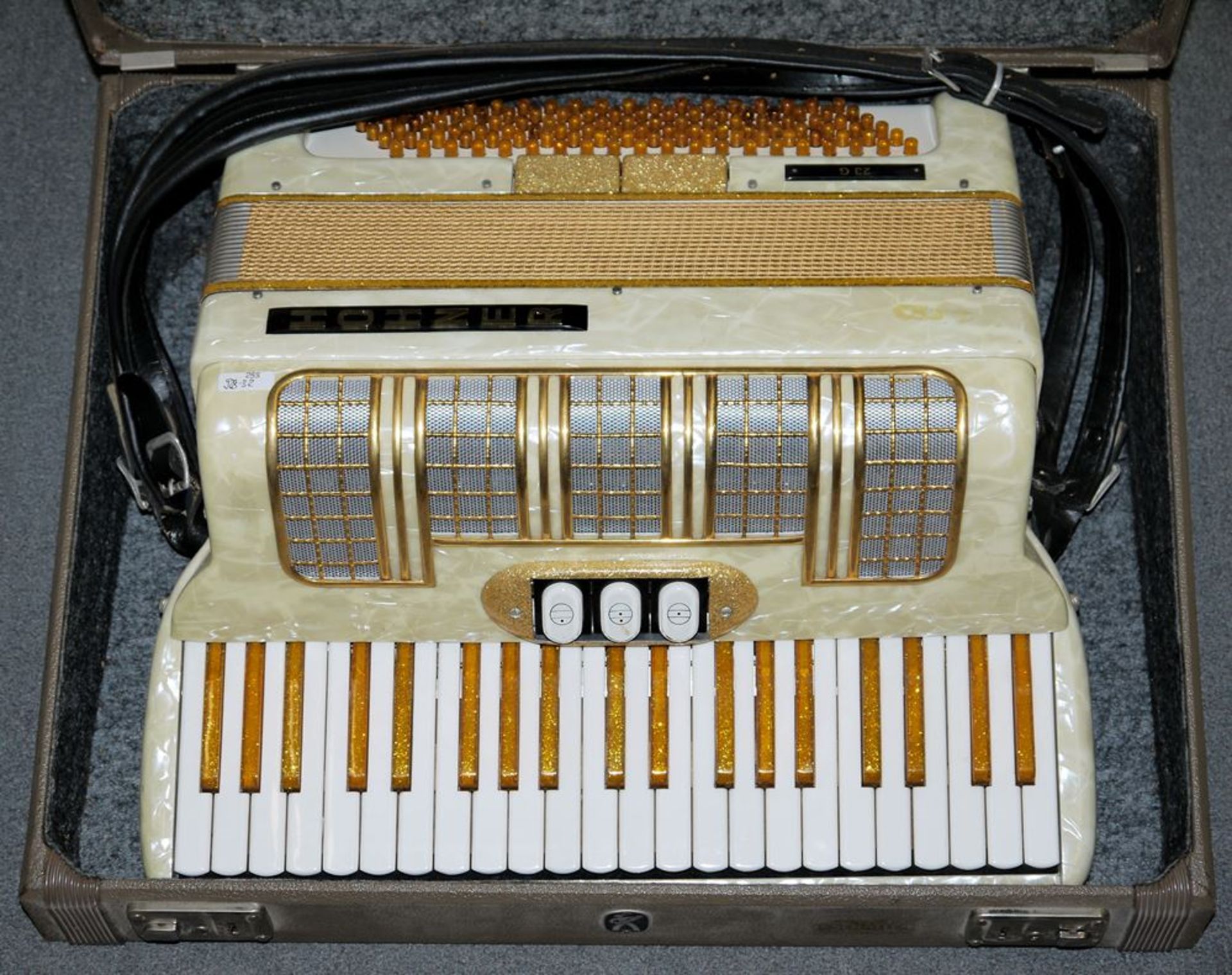 Show-Akkordeon Hohner 23G