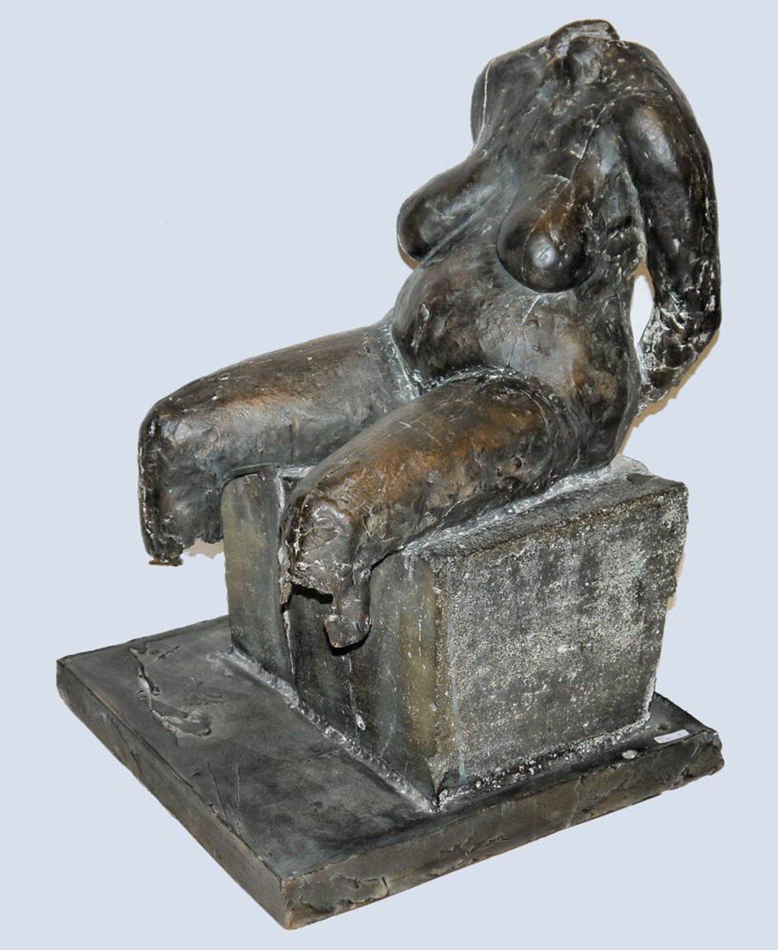 Karlheinz Oswald, Seated female nude, bronze from 1984, with catalogue