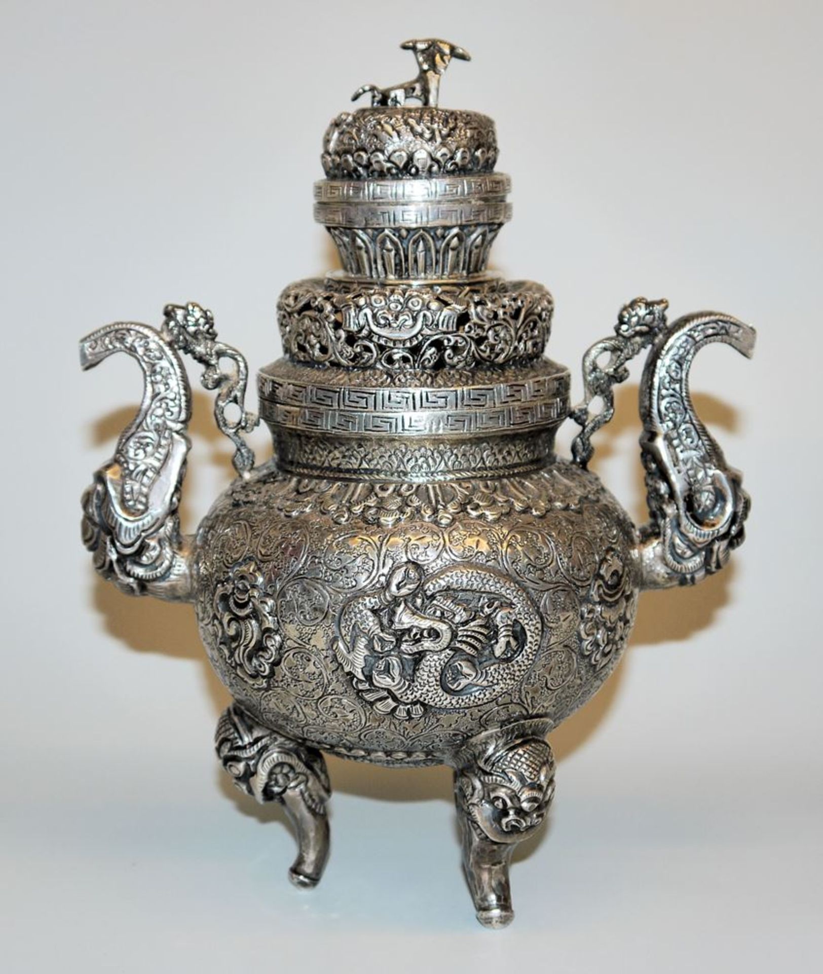 Sino-tibetisches Räuchergefäß aus Silber, 20. Jh. - Bild 2 aus 2