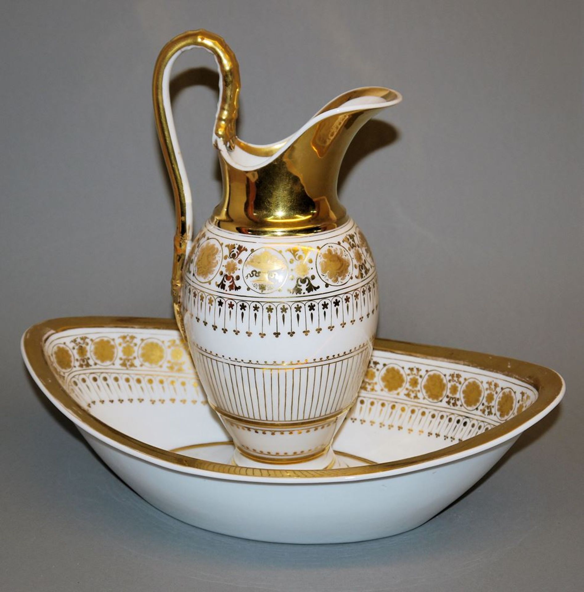 Porcelain Biedermeier wash set, 1st half of the 19th century