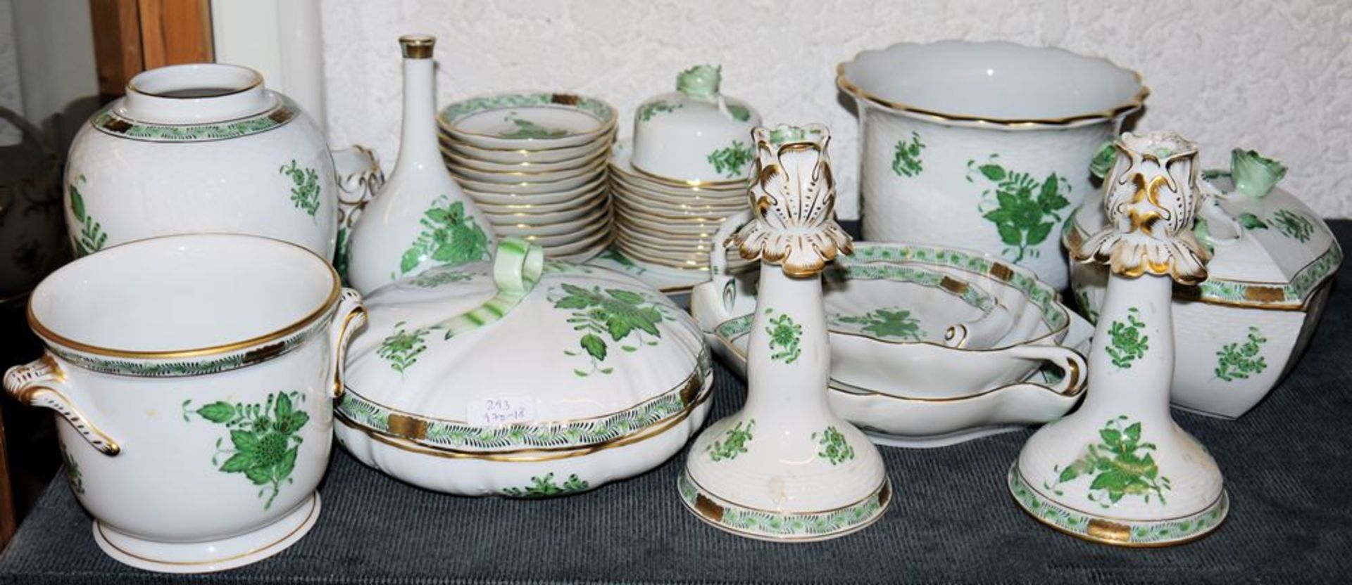 Collection of decorative porcelains Apponyi Grün, Herend
