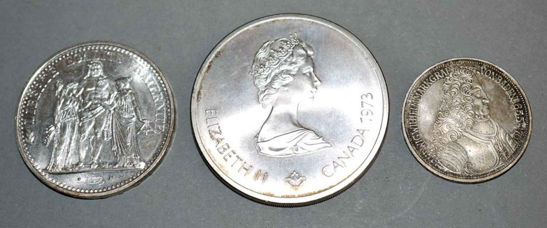 Fünf sammelwürdige Silbermünzen und eine römische Münze - Bild 2 aus 4