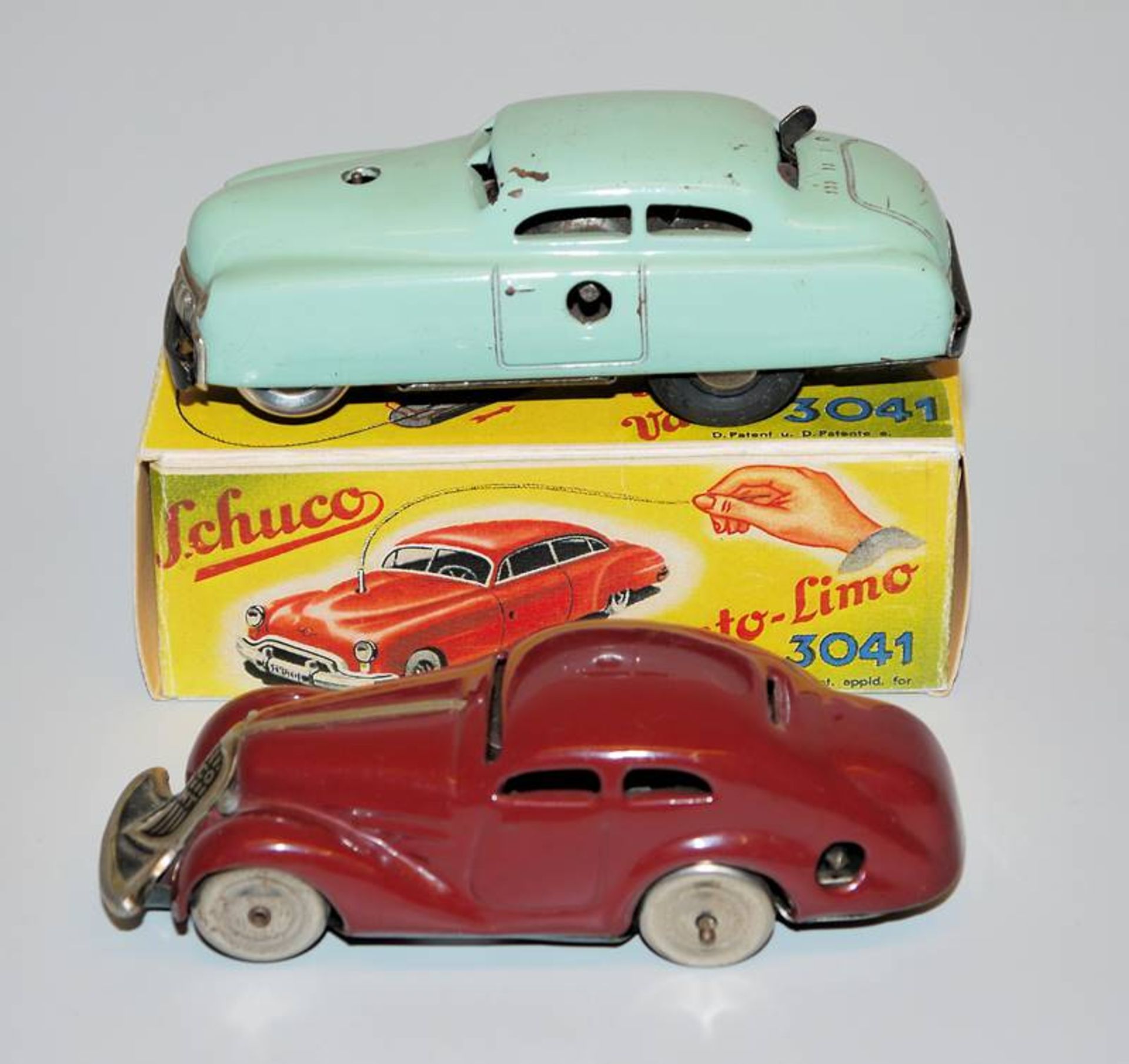 Zwei Schuco-Modelle US-Zone: Varianto-Limo 3041 & Mirako Car 1001