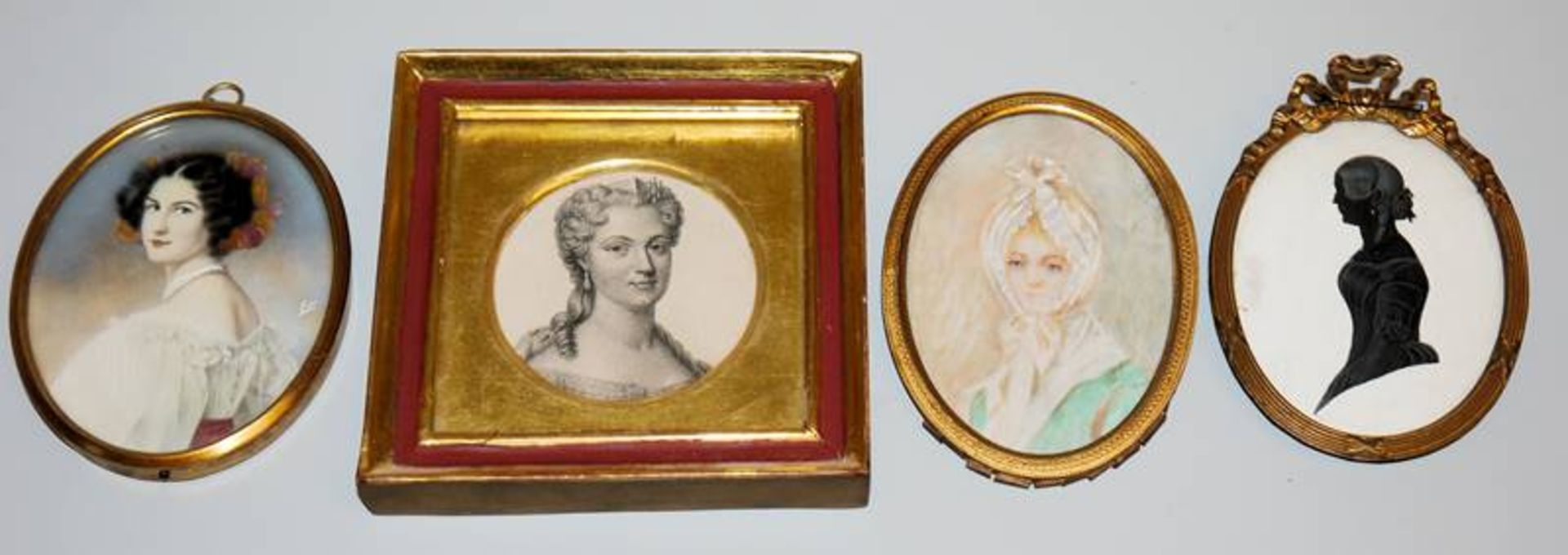 Vier Miniaturen schöner Damen, 19. & 20. Jh.