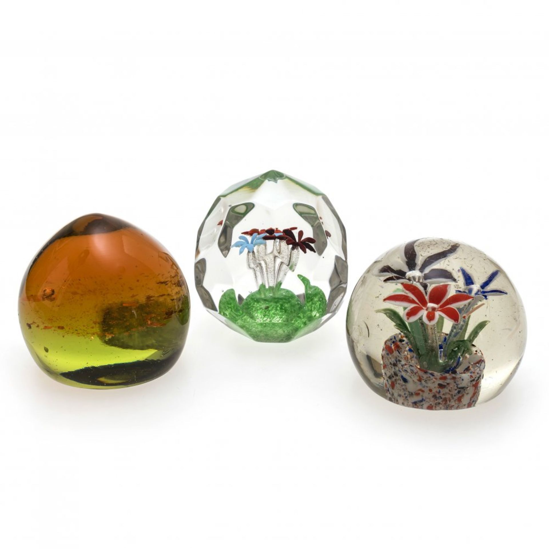 Drei Paperweights 