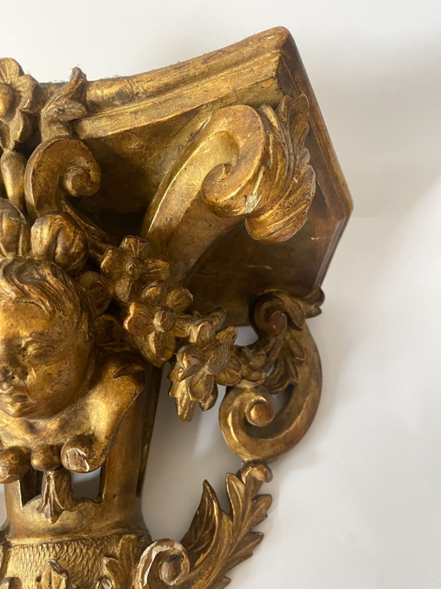 Carved, gilded corbel - Image 5 of 9