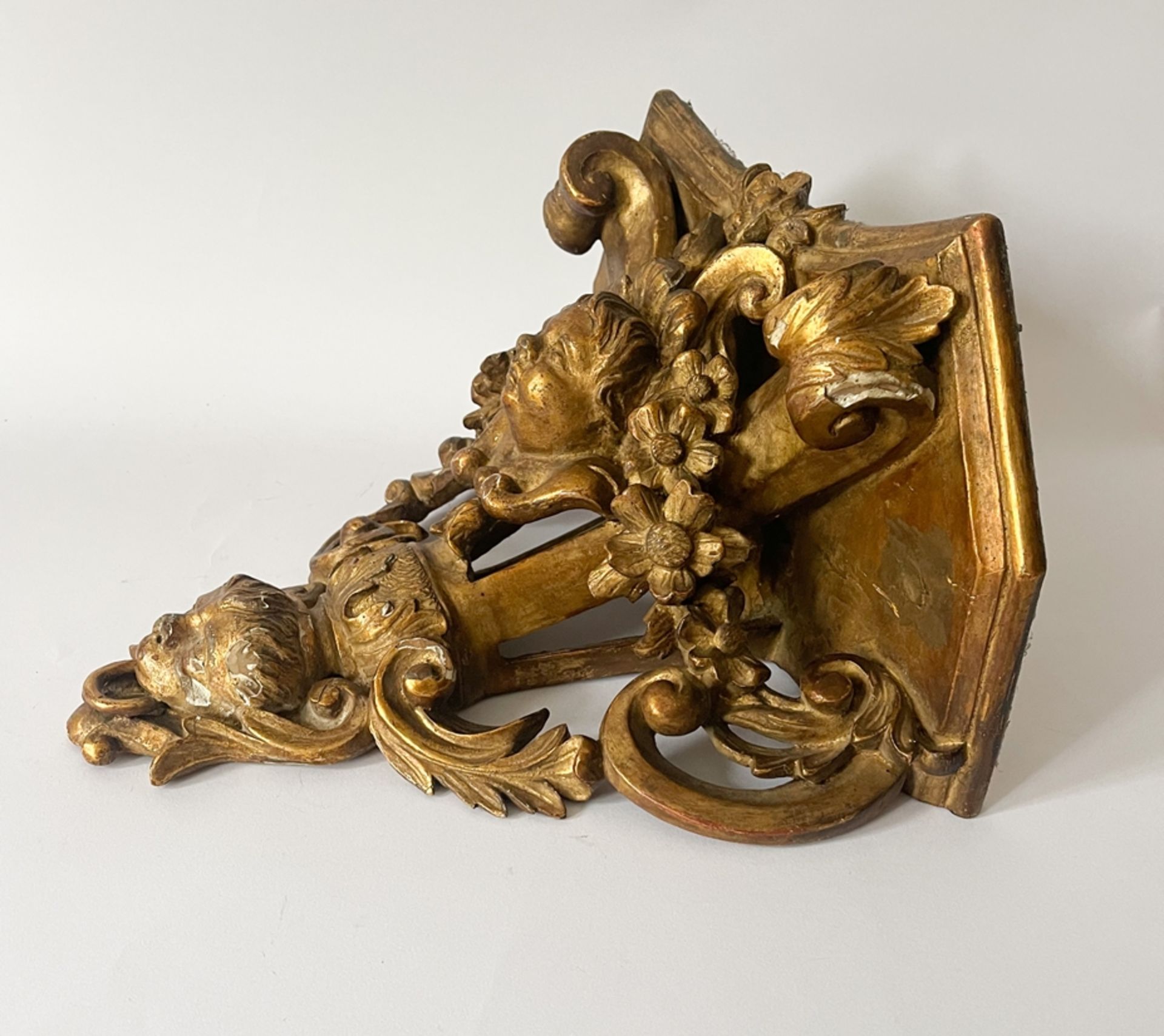 Carved, gilded corbel - Image 6 of 9