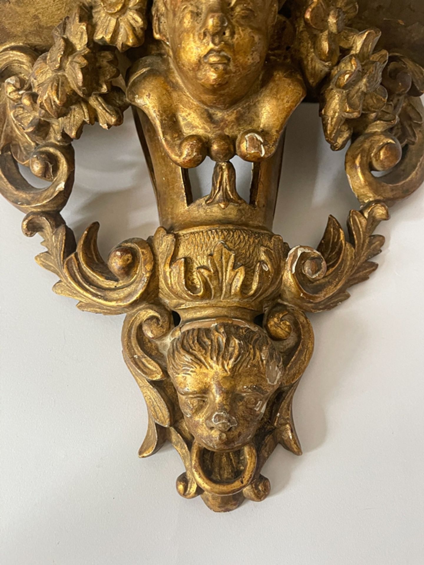 Carved, gilded corbel - Image 3 of 9