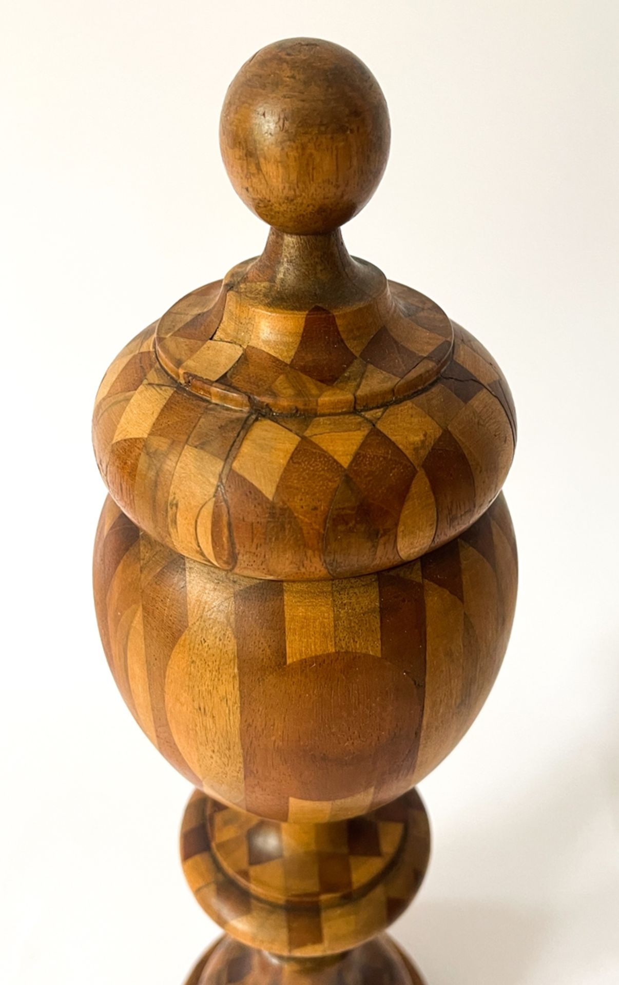 Masterpiece wooden goblet with lid - Image 3 of 6