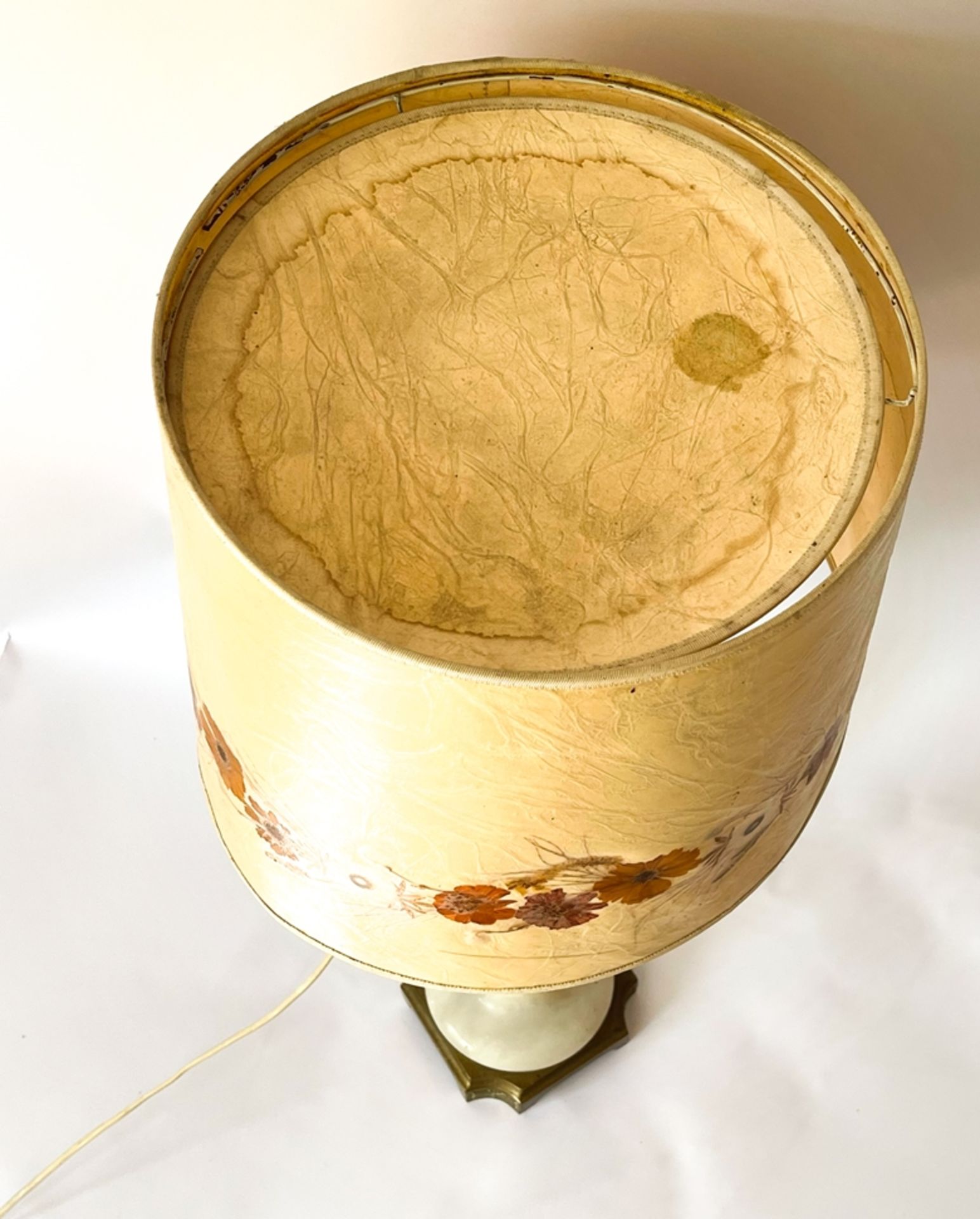 Alabaster lamp with applications made out of bronze - Image 10 of 11