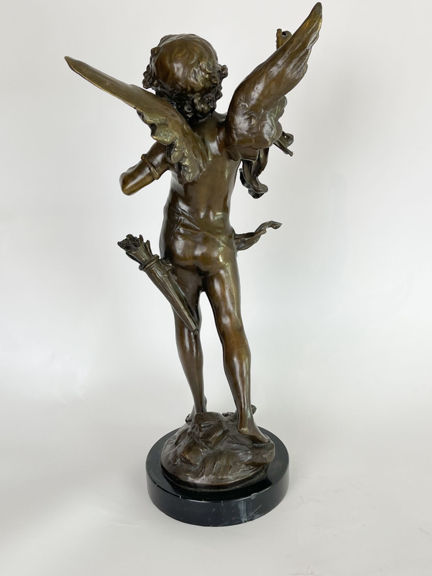 Große Bronzefigur "geflügelter Putto" - Bild 15 aus 15