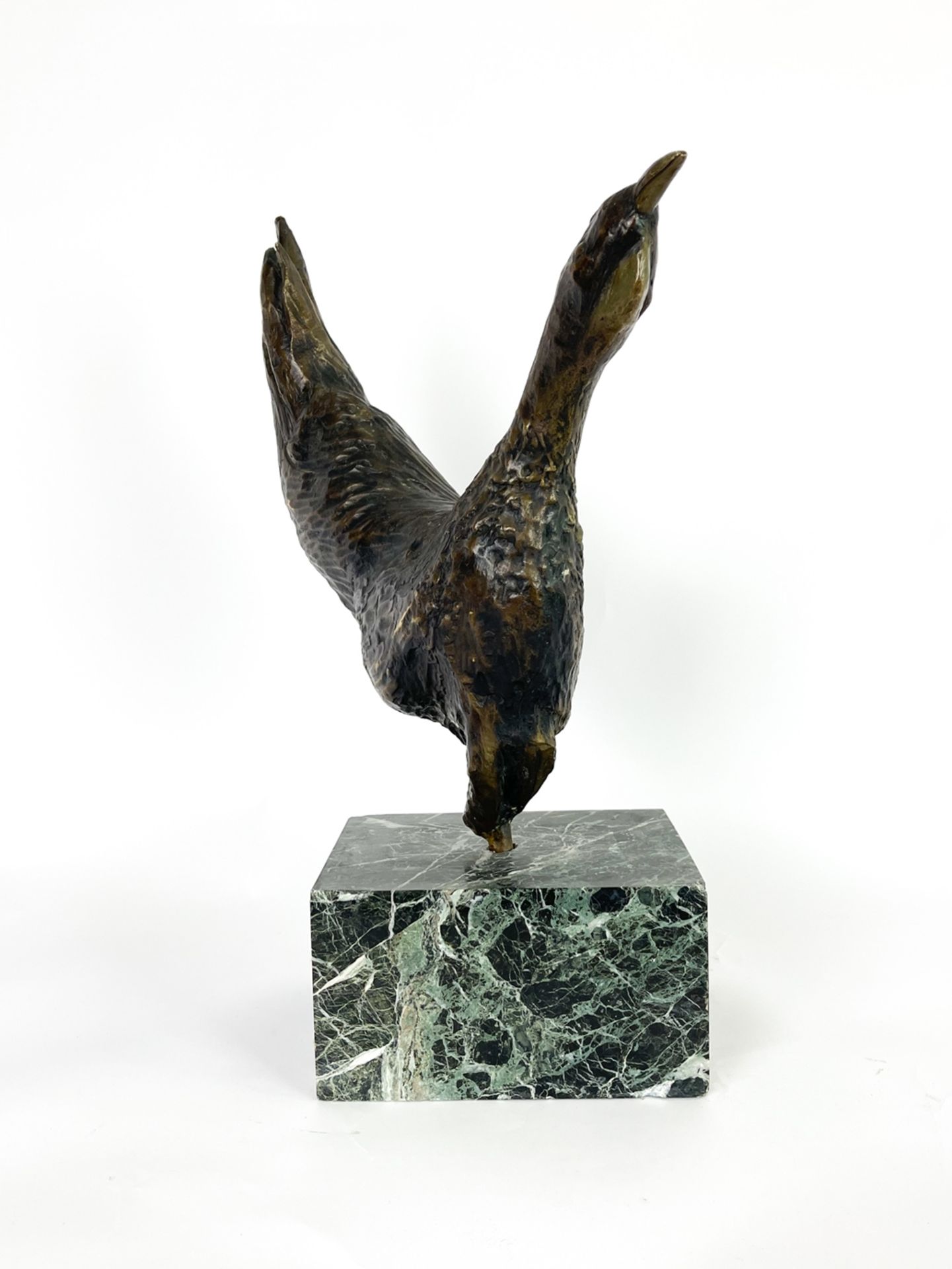 Moderne Bronzeskulptur auf Marmor "Vogel/Hahn"  - Bild 2 aus 12
