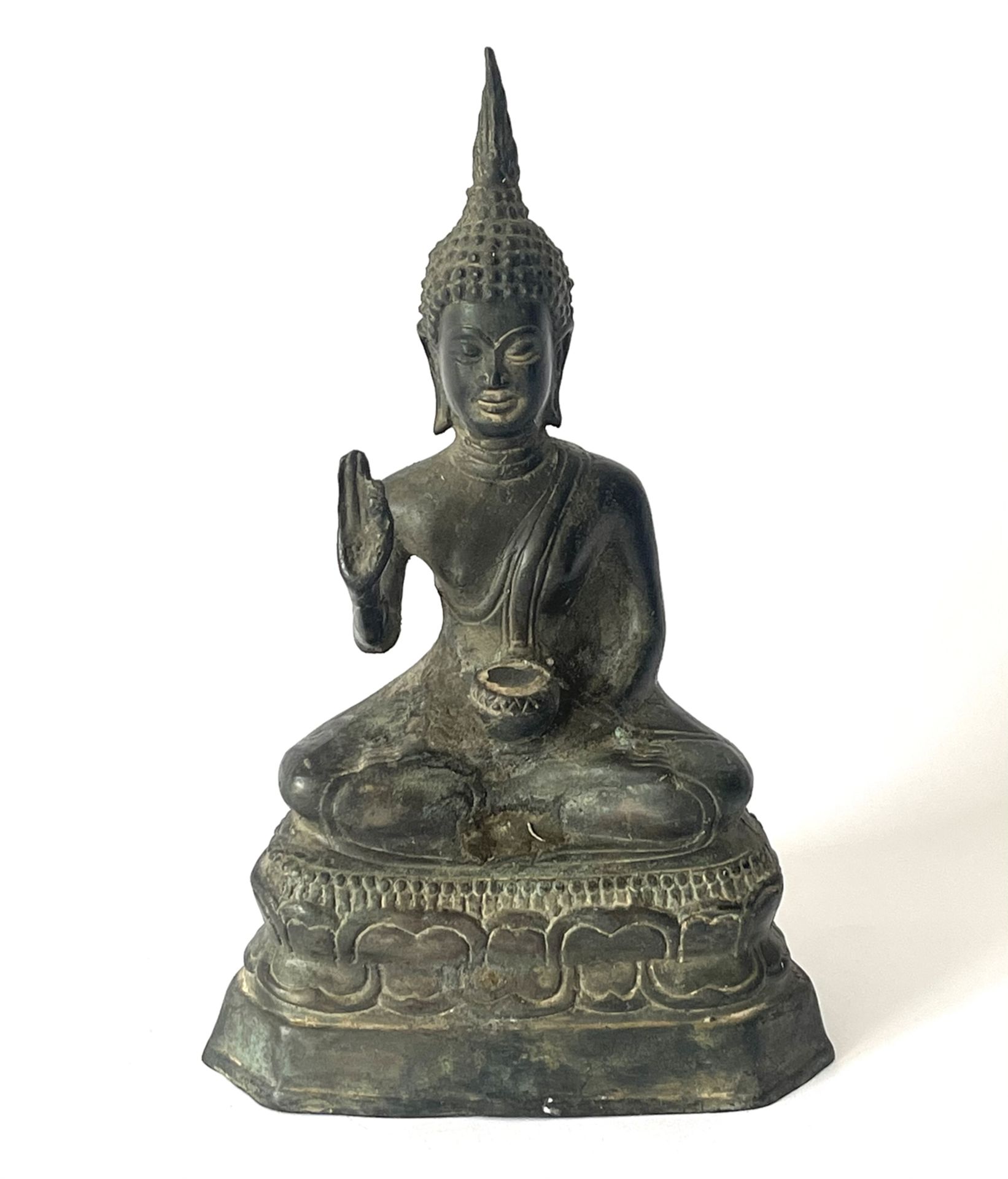 Alter traditioneller Buddha