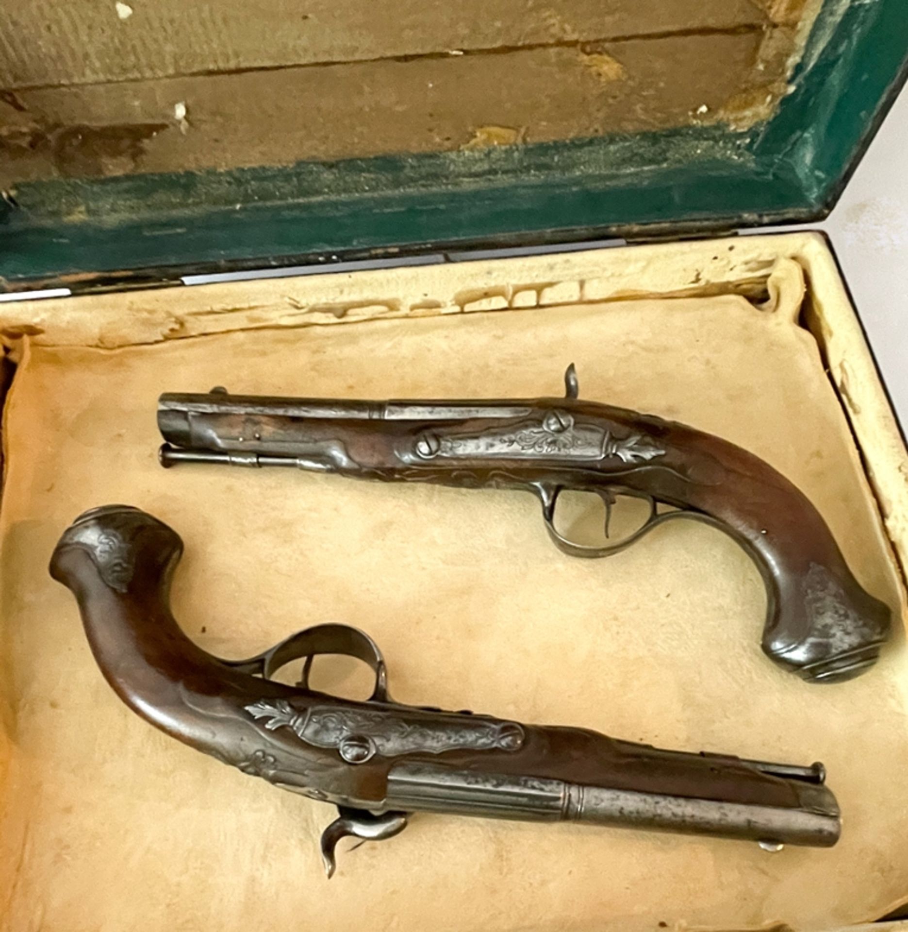 Paar barocke Duellpistolen im Lederkoffer  - Bild 4 aus 14