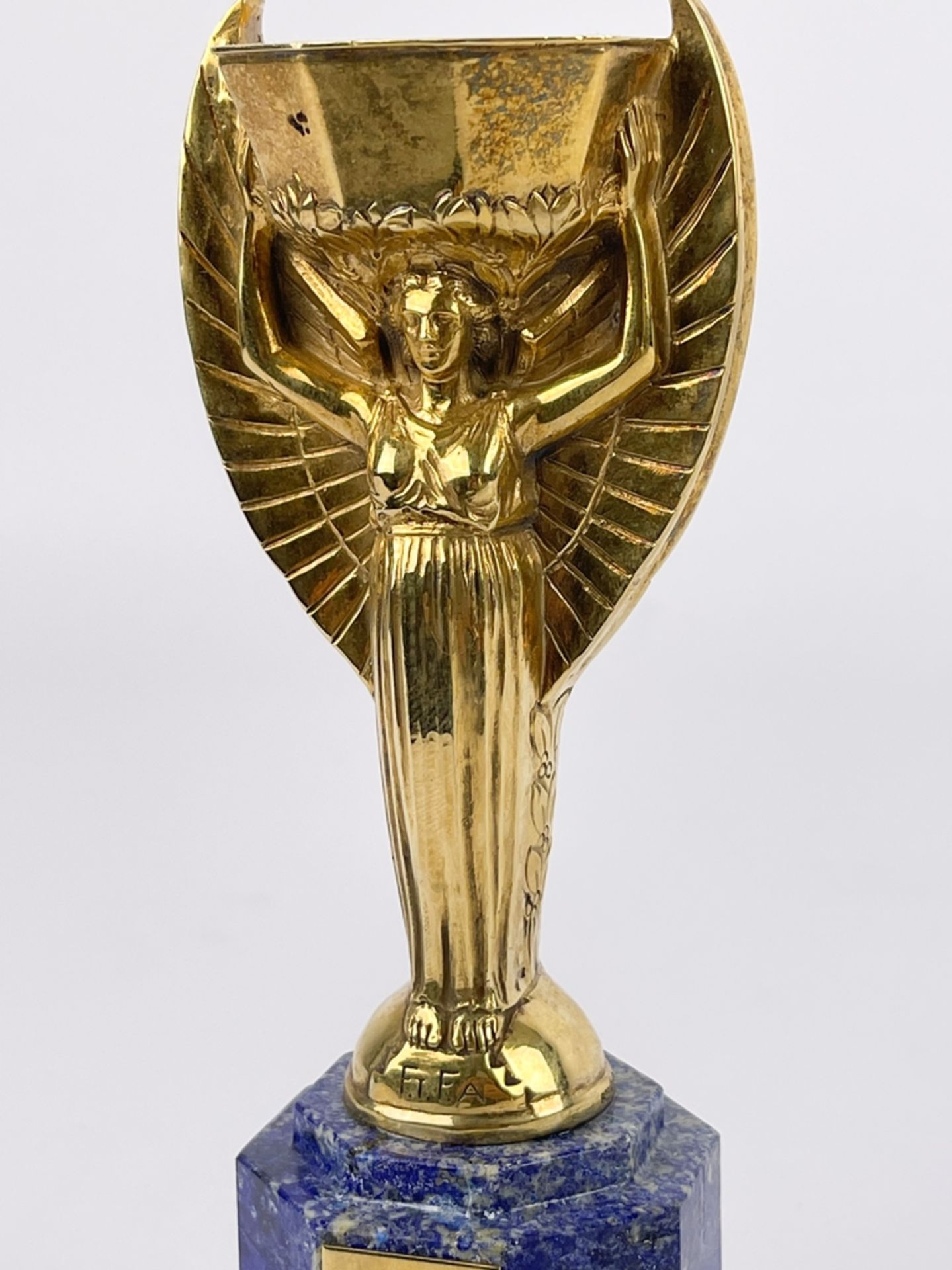Coupe du Monde de Football Association "Jules Rimet" - Image 3 of 12
