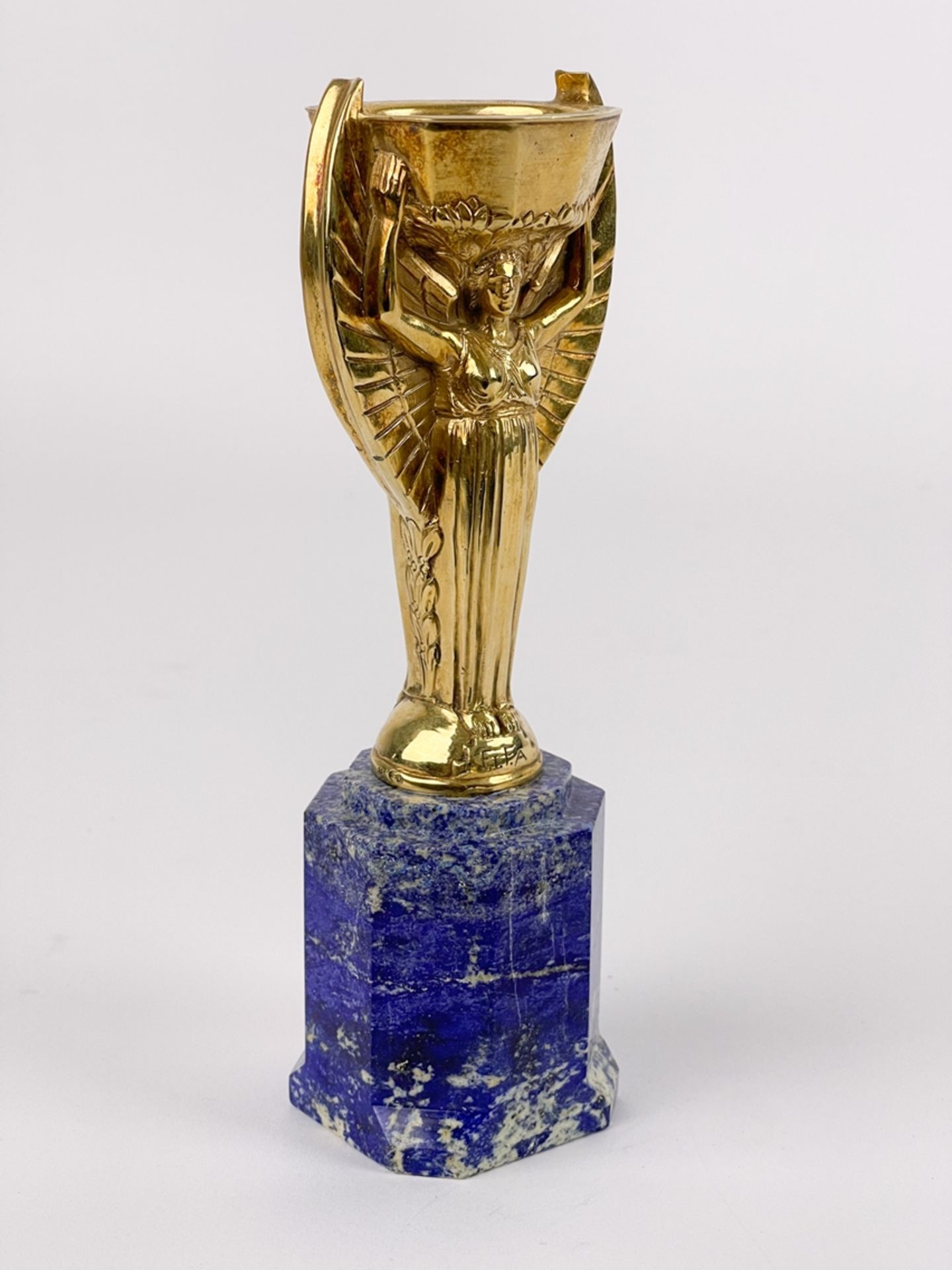 Coupe du Monde de Football Association "Jules Rimet" - Image 6 of 12