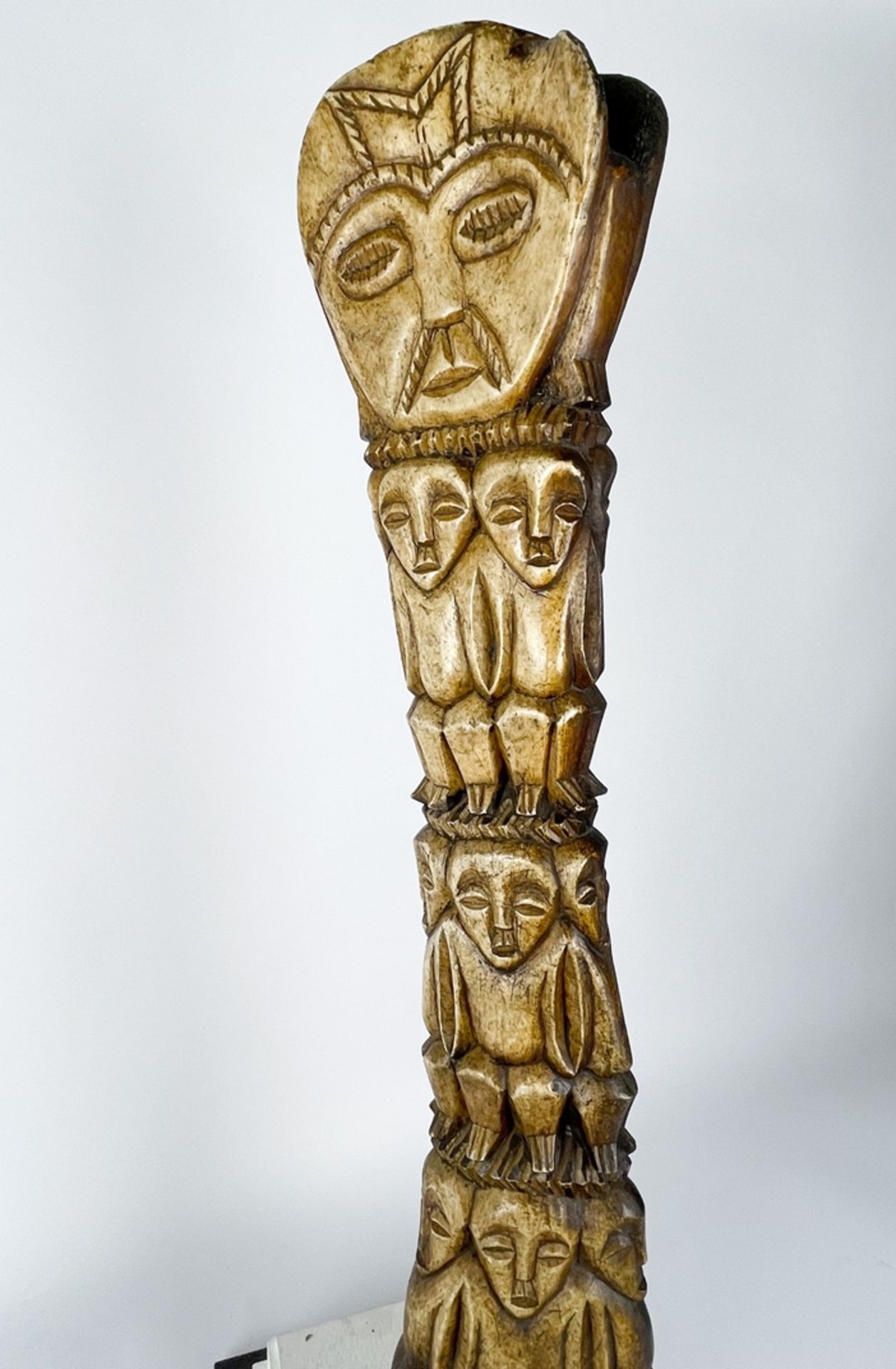 Afrikanische Stammeskunst "geschnitzer Knochen" - Image 5 of 12