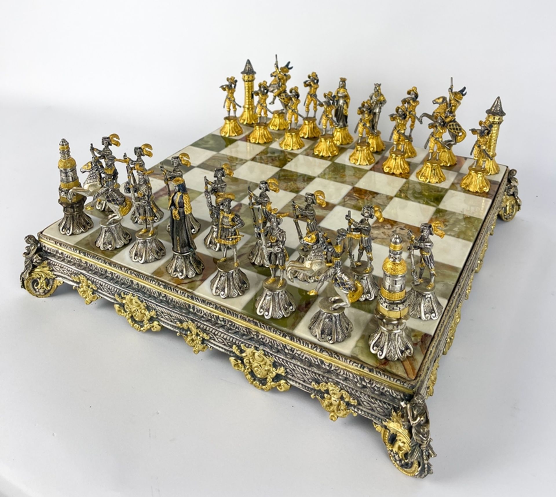 Prunkvolles Schachspiel