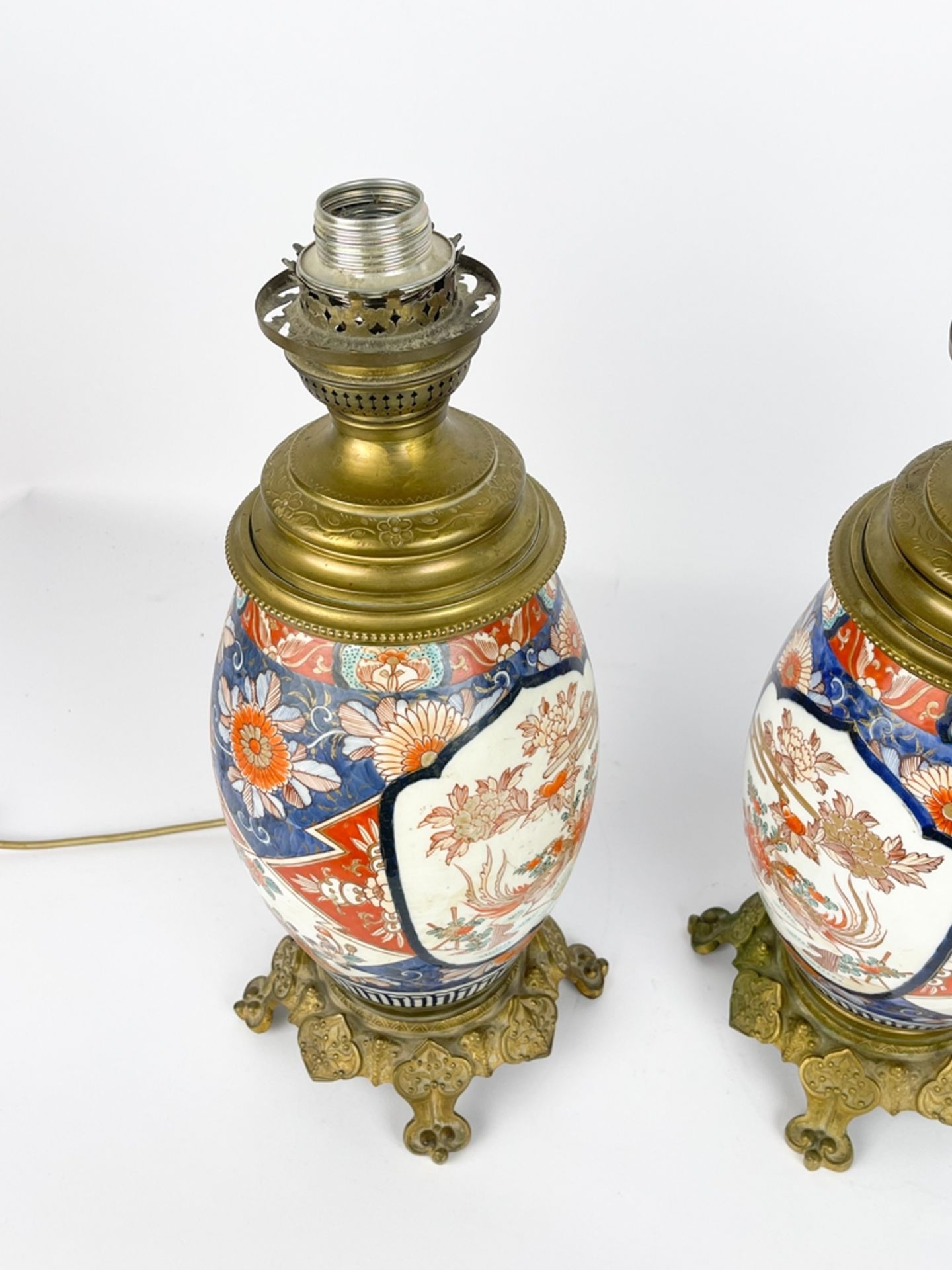 Paar Chinoiserie Lampen mit Bronzemontierung - Bild 12 aus 18