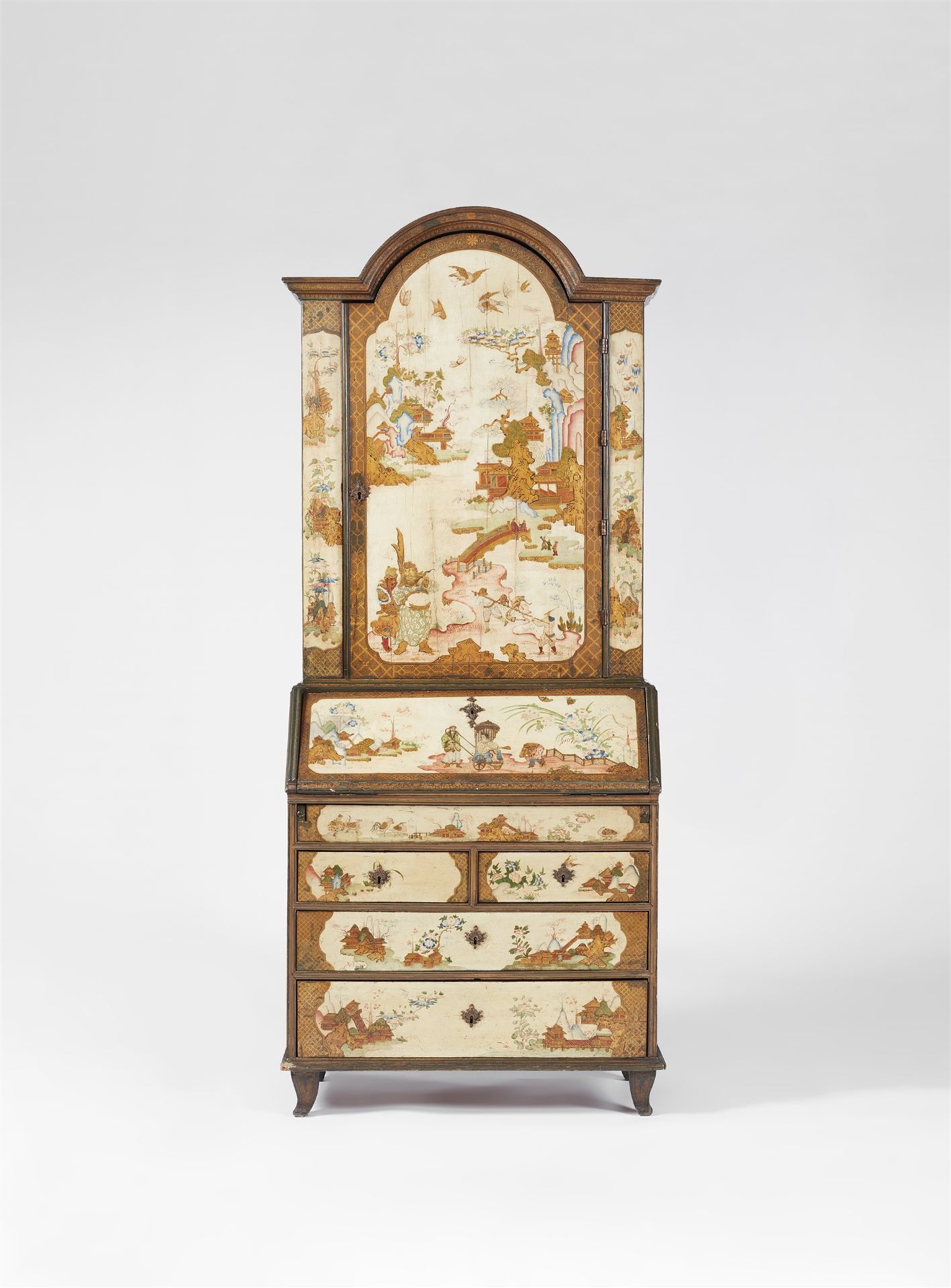 An important Chinoiserie painted cabinet