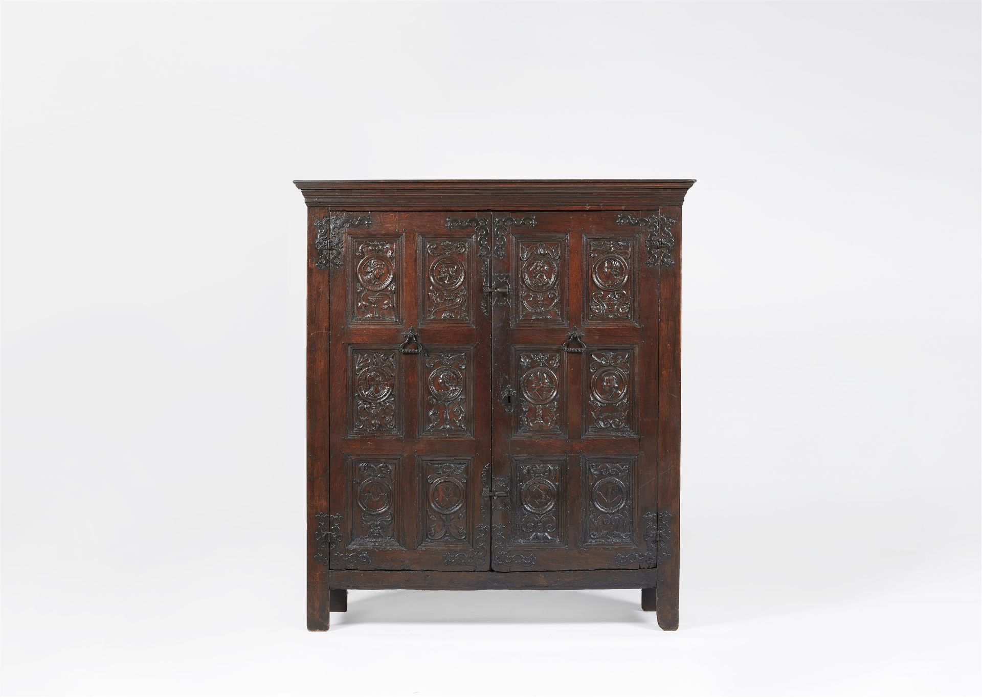 A Renaissance oak cabinet - Image 2 of 4