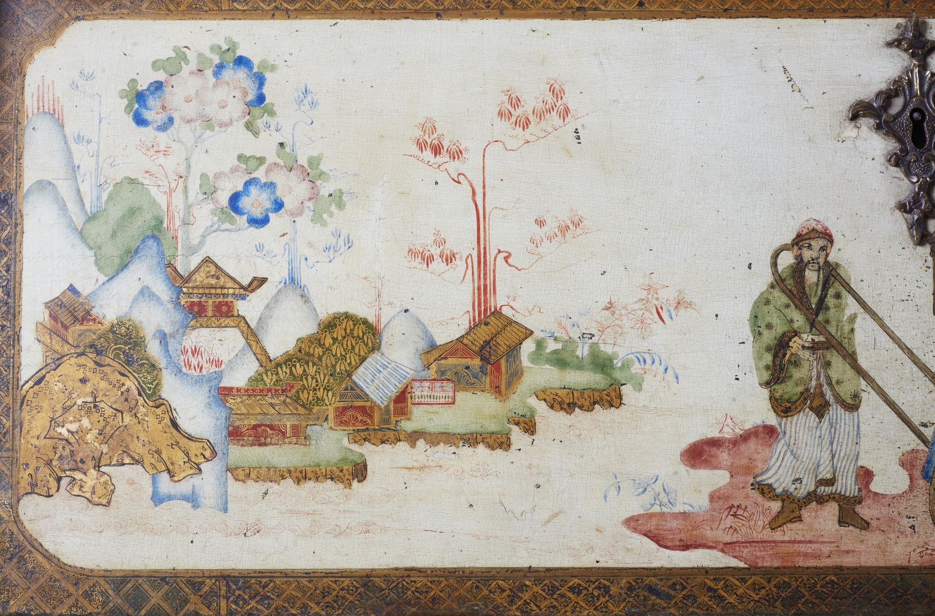 An important Chinoiserie painted cabinet - Image 21 of 26