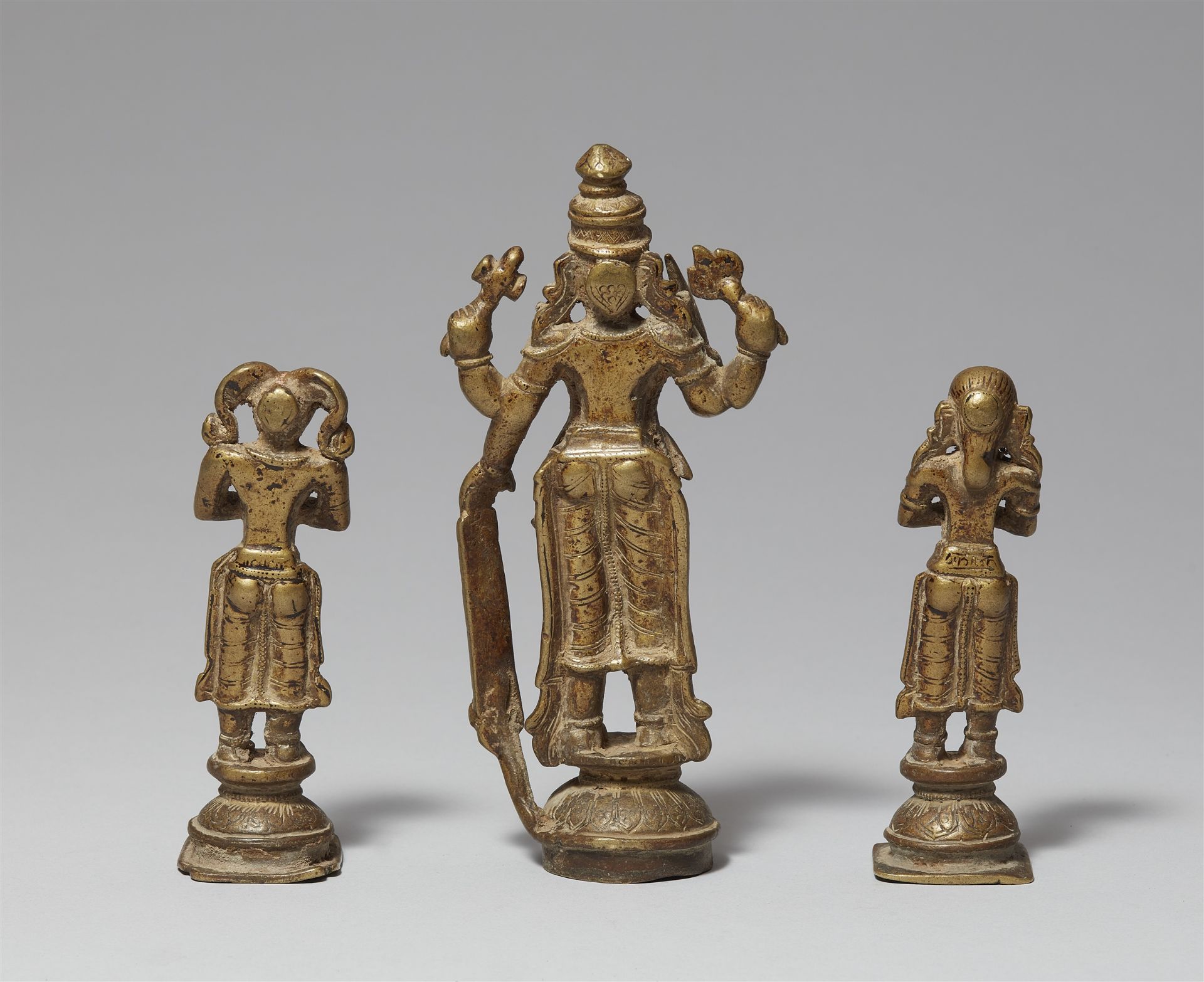 An Indian copper alloy figure group of Virabhadra. Maharashtra/Karnataka. 19th century - Image 3 of 5