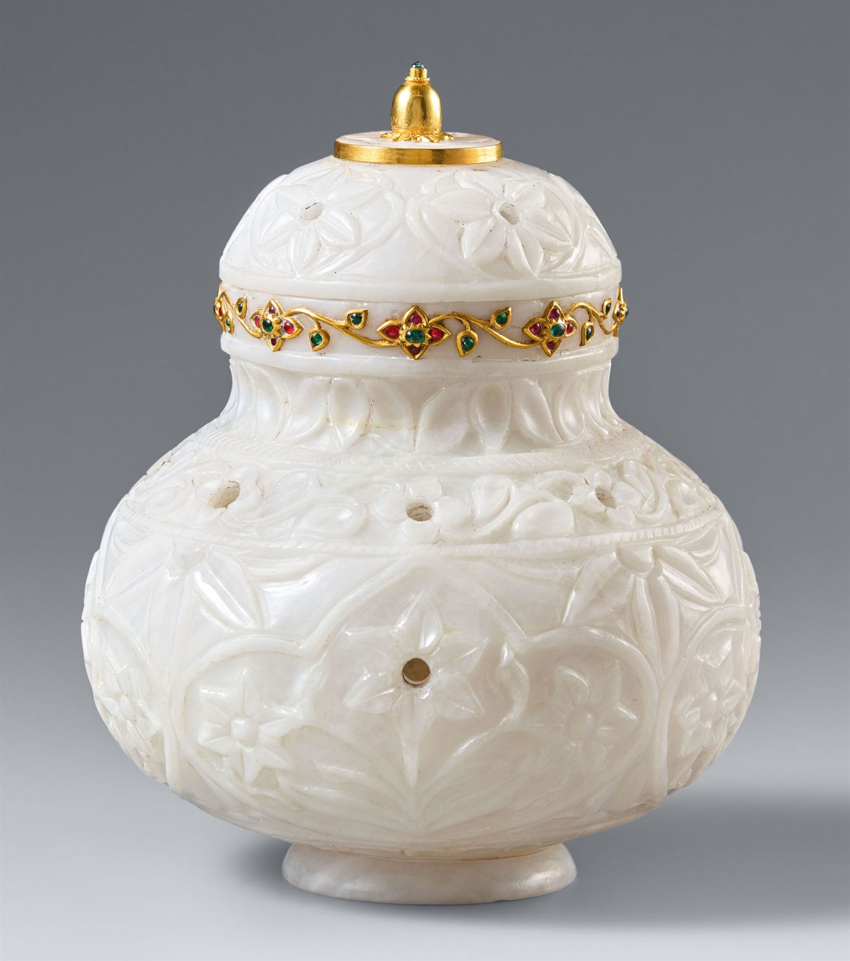 A Mughal-style white marble lidded jar. India.
