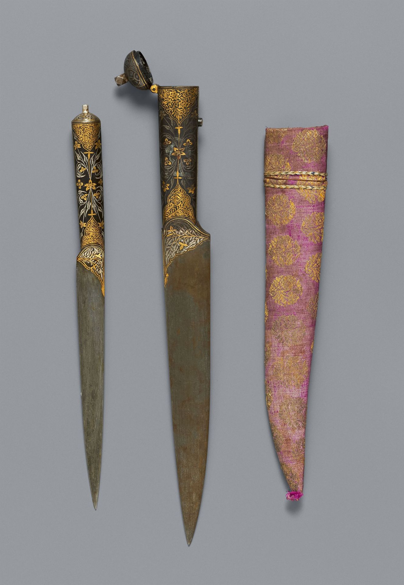 A North Indian kard oder pesh kabz with scabbard. 19th century