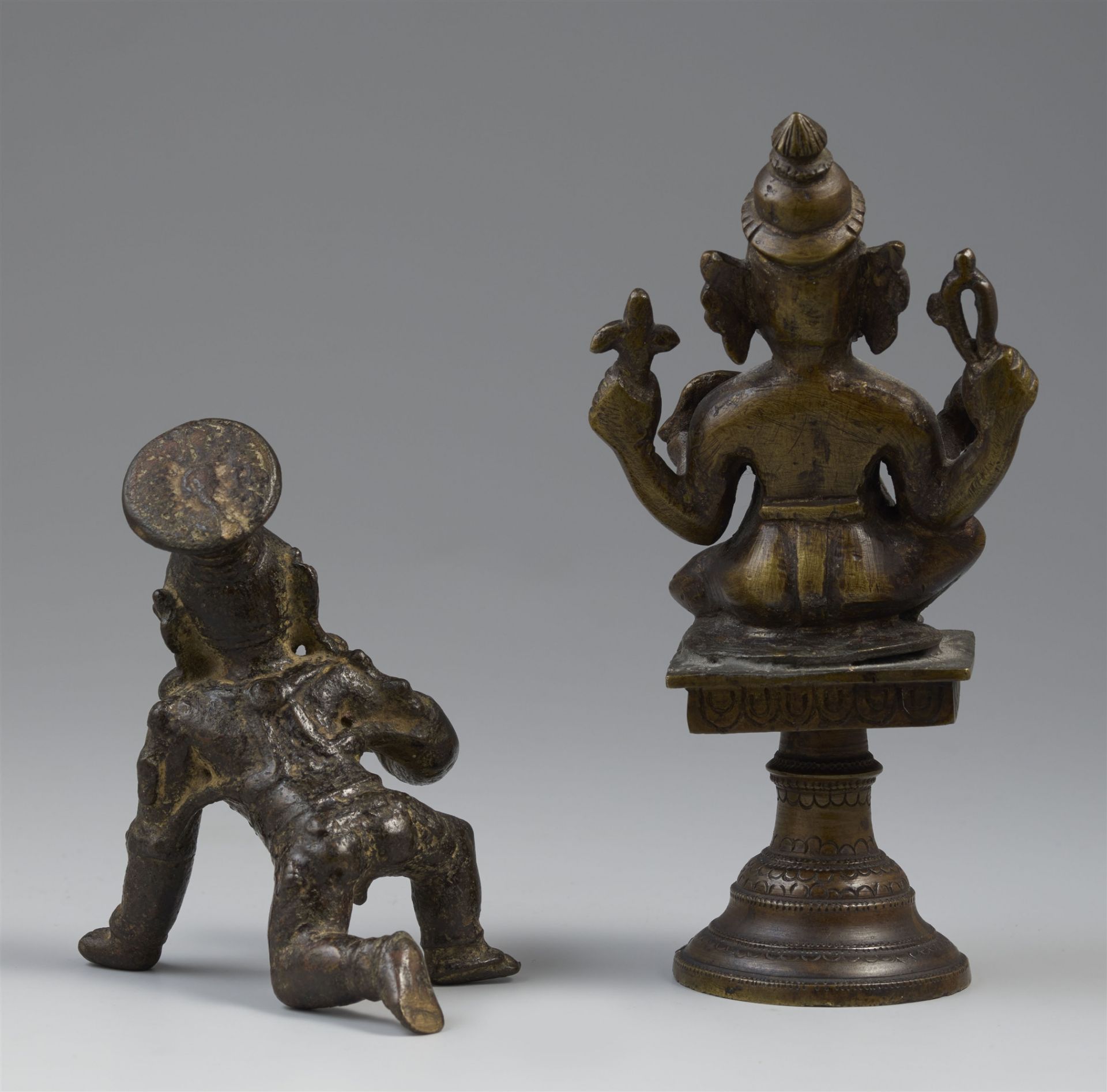 Zwei Figuren des Krishna und Ganesha. Bronze. Süd-Indien. 16. Jh. und später - Bild 2 aus 2