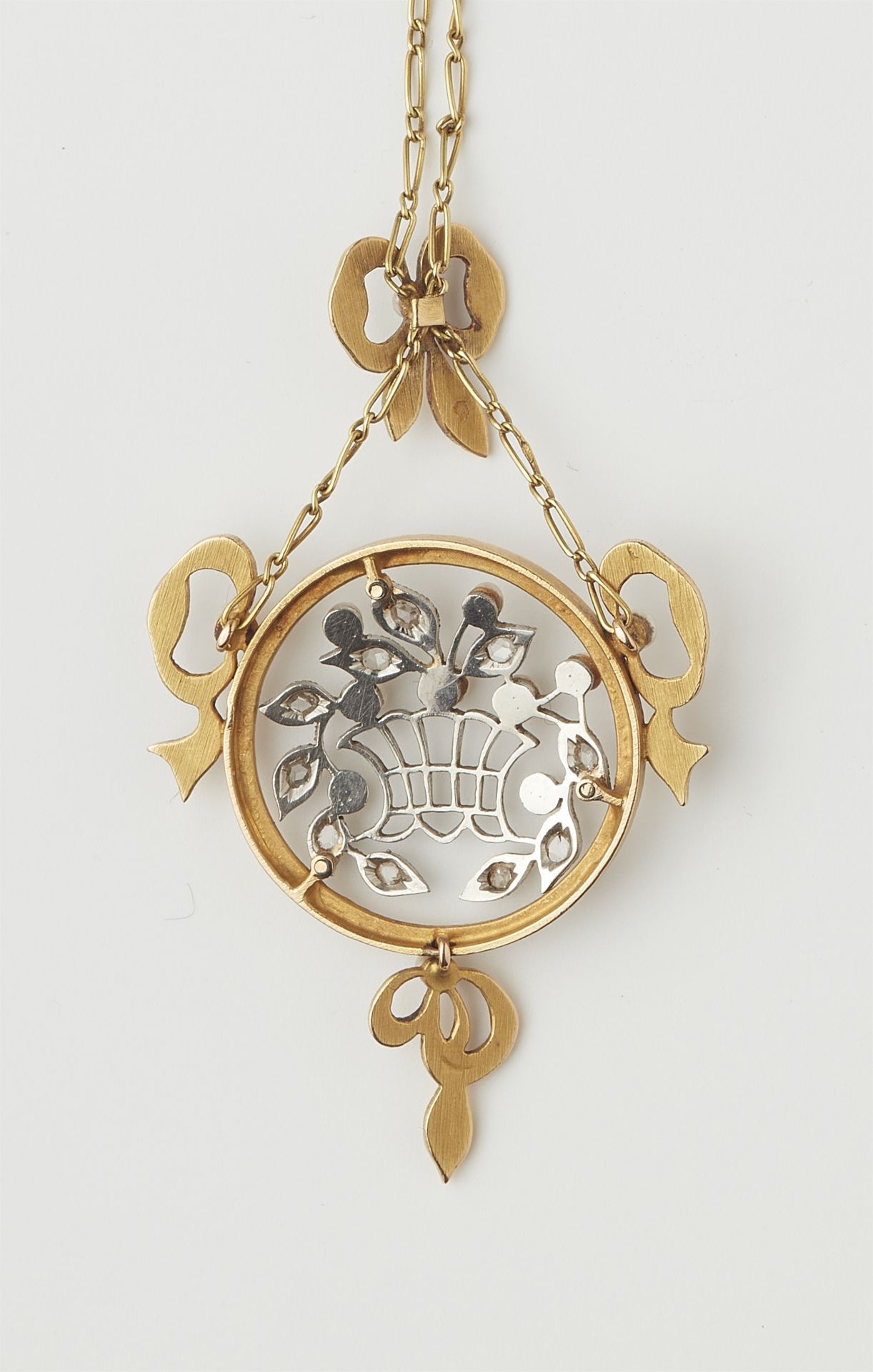 A French Belle Epoque 18k gold diamond and pearl pendant necklace. - Image 2 of 3