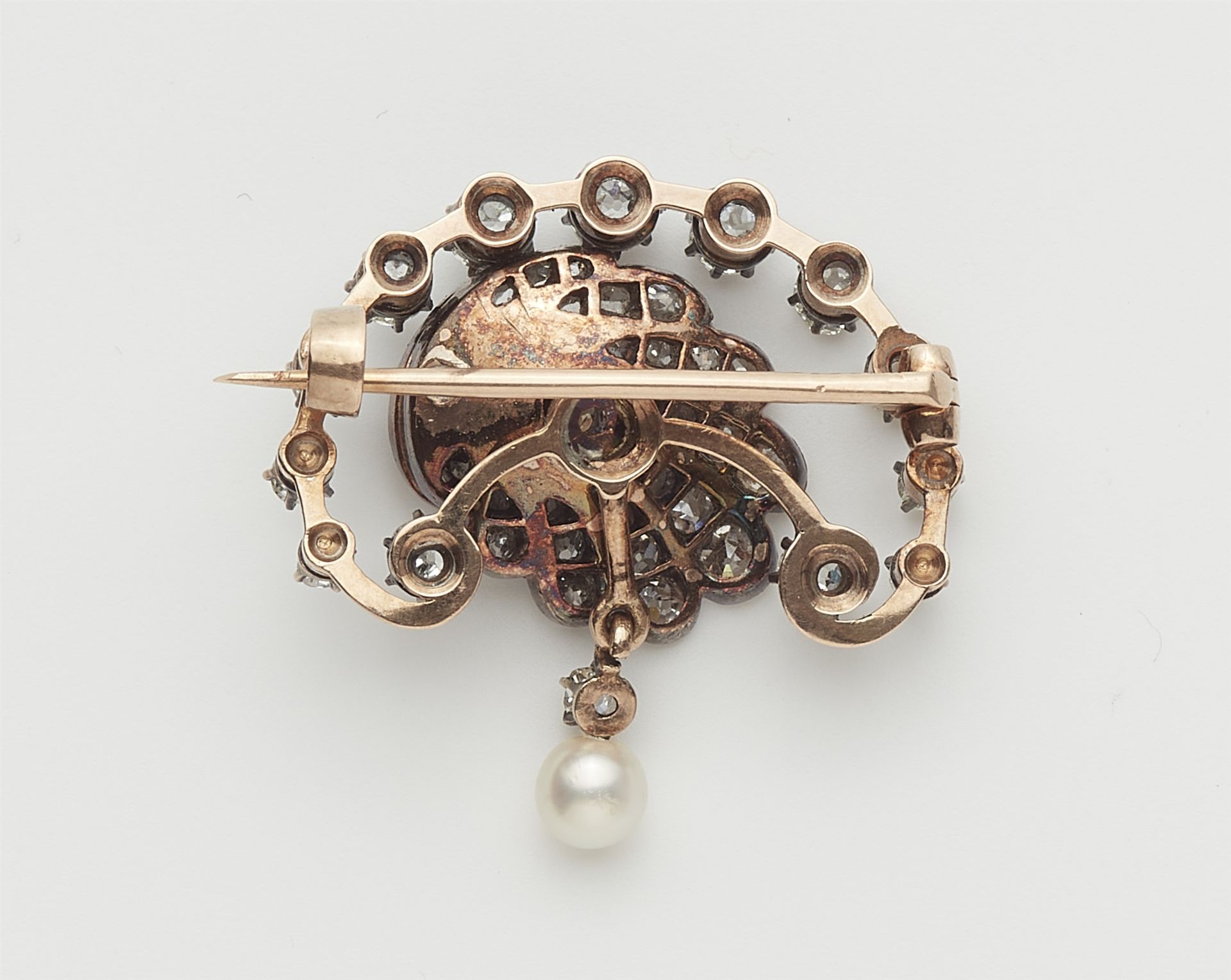 A Belle Epoque 18k gold diamond brooch - Image 2 of 3