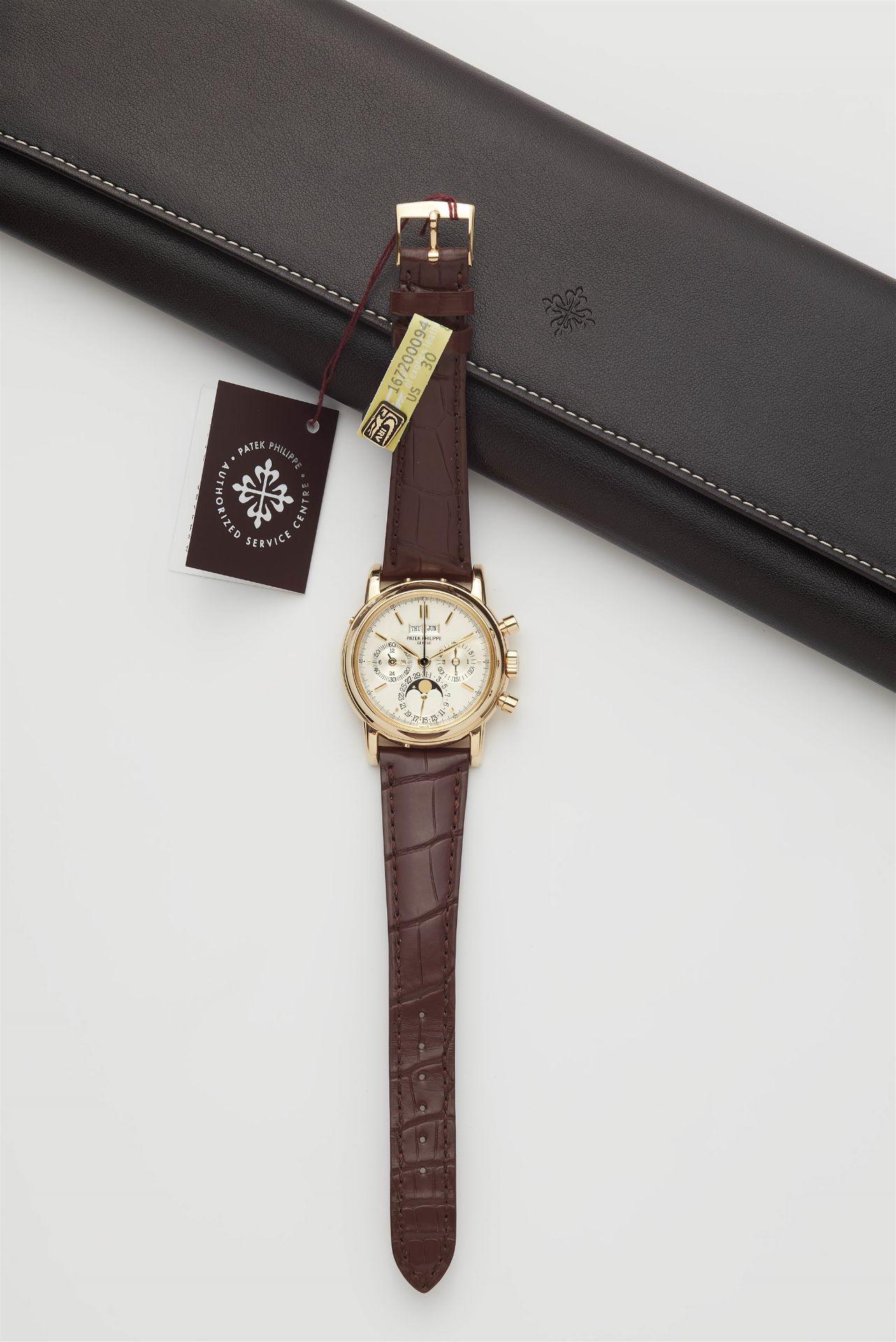 An extremely rare 18k Patek Philippe ref. 3971 gentelman's wristwatch. - Image 2 of 5