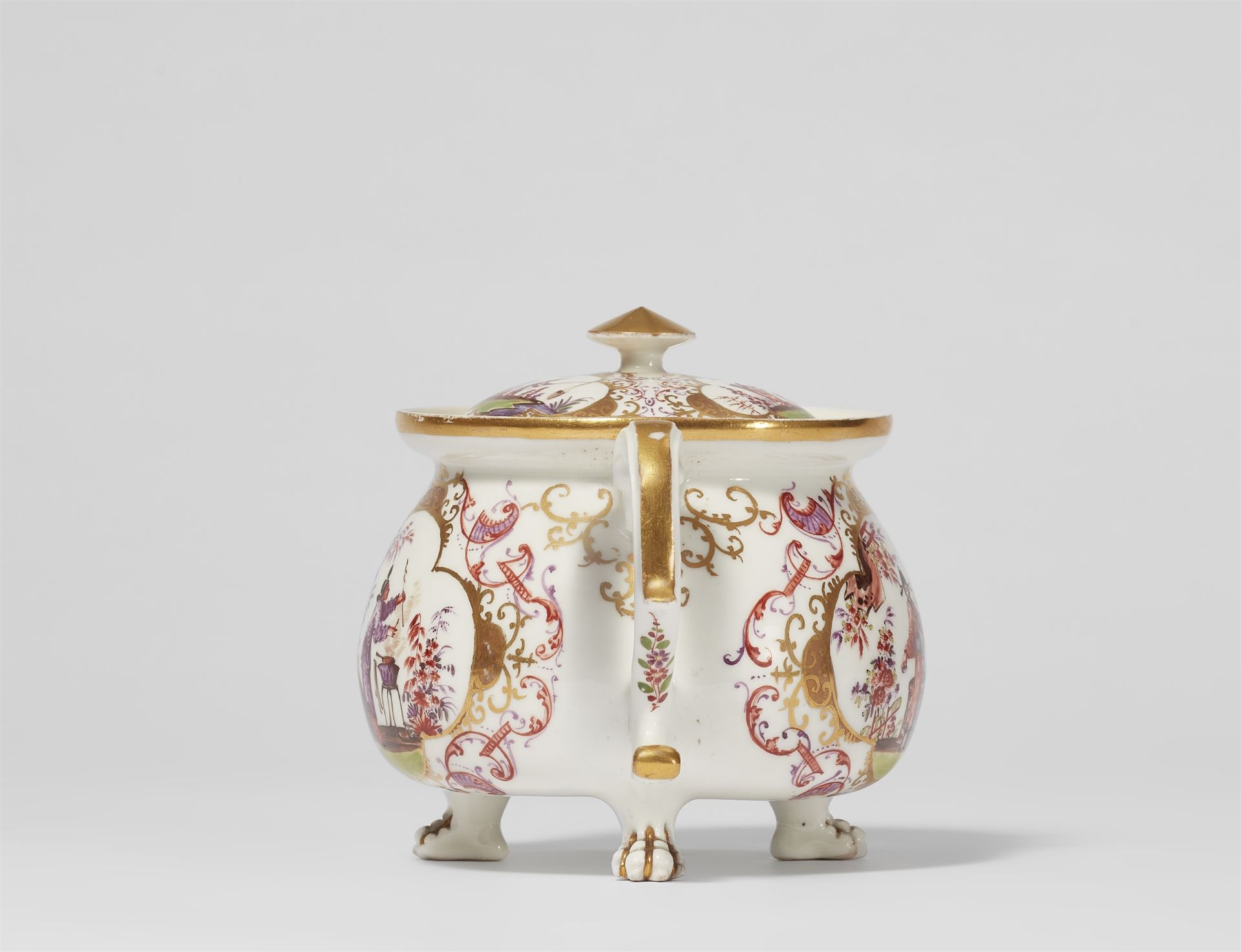 An early Meissen porcelain cream pot with Chinoiseries - Image 4 of 6