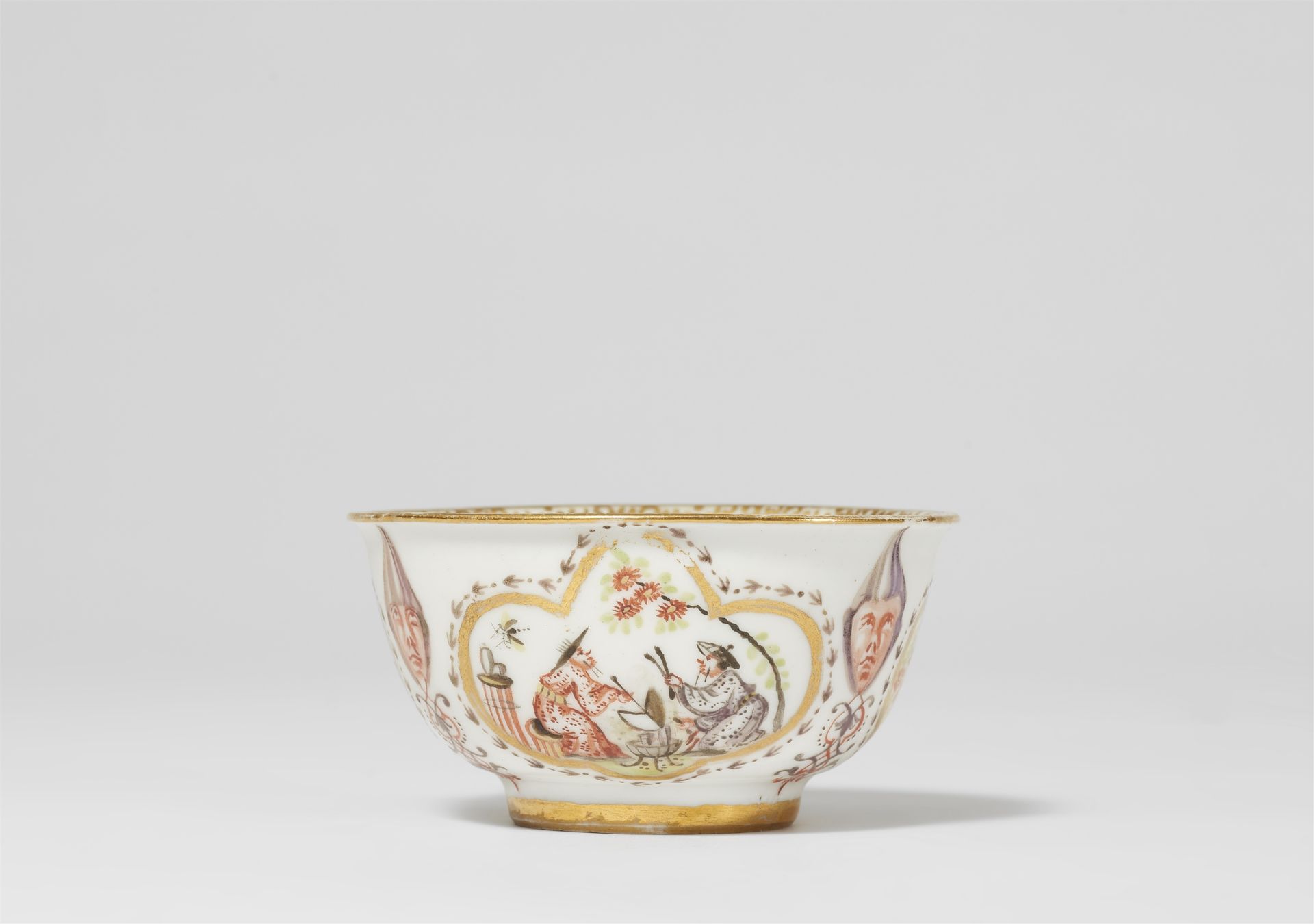 A Meissen porcelain tea bowl and saucer with Chinoiserie decor - Image 3 of 4