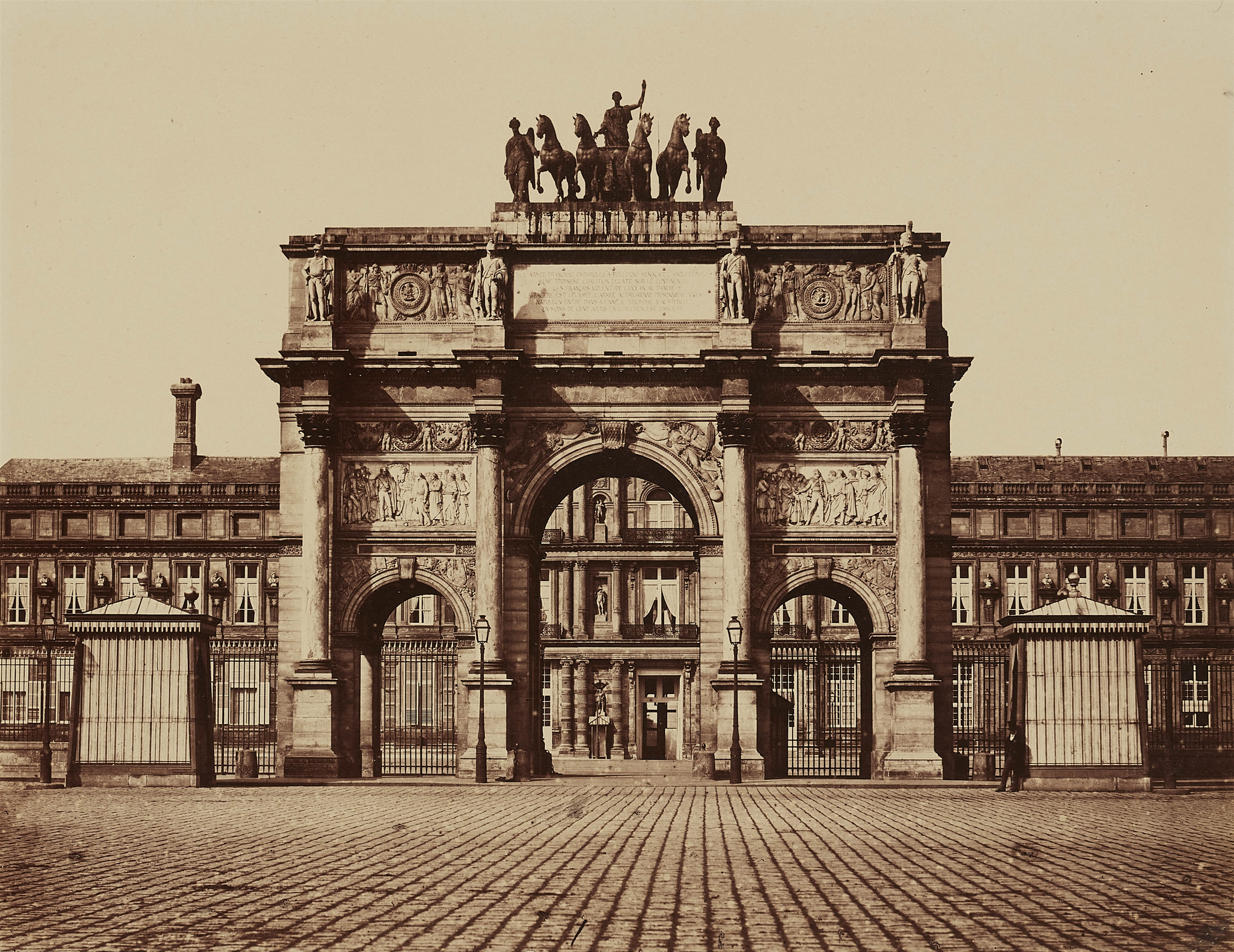 Édouard-Denis Baldus, Arc du Triomphe du Carrousel. La Madeleine (from: Vues de Paris)